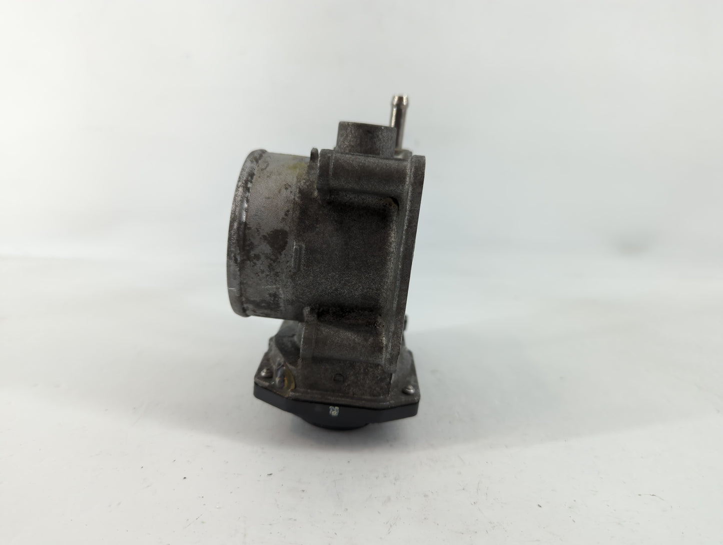 2013-2019 Nissan Sentra Throttle Body P/N:01068 6C30, 3RA60-01 B Fits Fits 2013 2014 2015 2016 2017 2018 2019 OEM Used Auto 