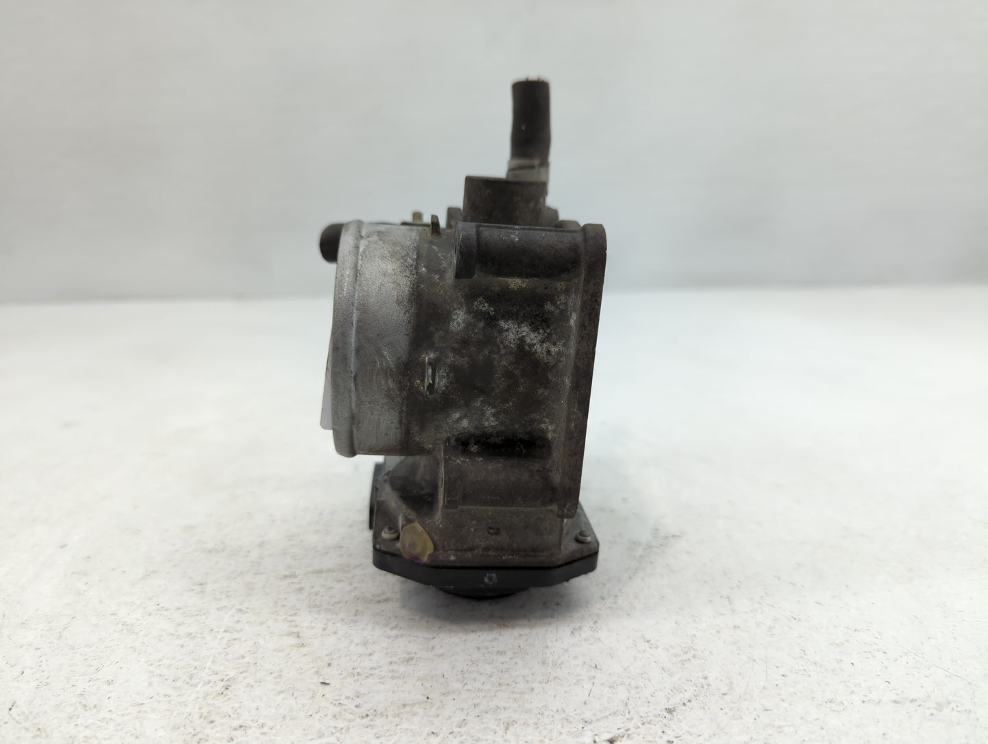 2013-2019 Nissan Sentra Throttle Body P/N:3RA60-01 Fits Fits 2013 2014 2015 2016 2017 2018 2019 OEM Used Auto Parts - Oemuse