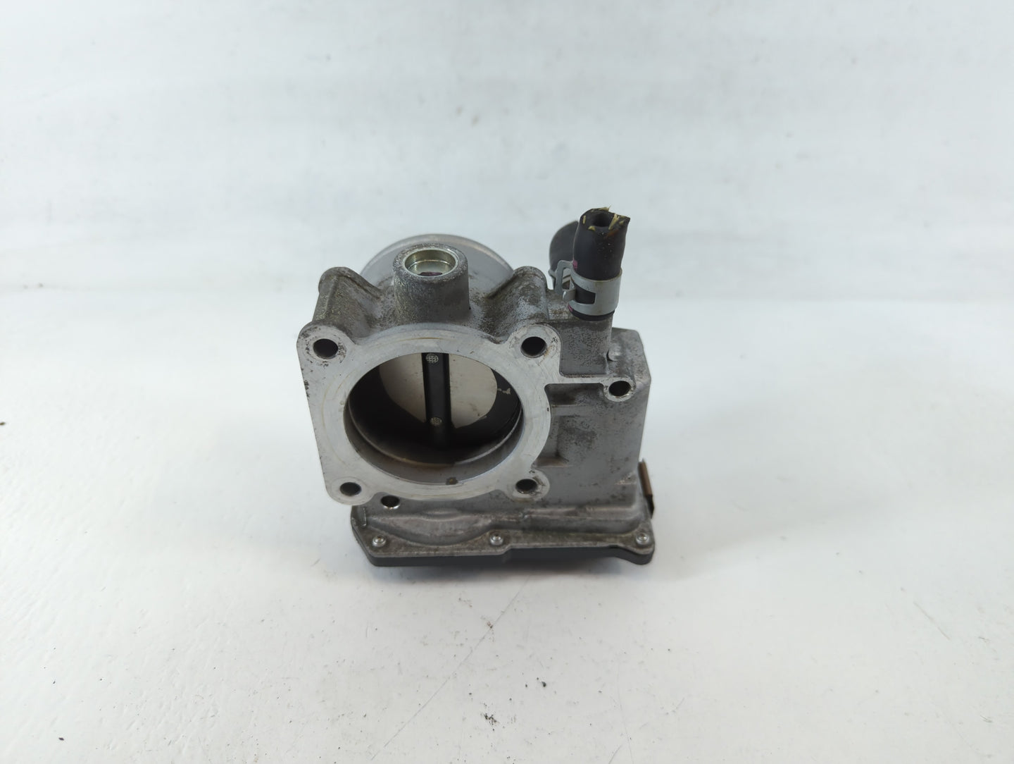 2013-2019 Nissan Sentra Throttle Body P/N:3RA60-01 E Fits Fits 2013 2014 2015 2016 2017 2018 2019 OEM Used Auto Parts - Oemu
