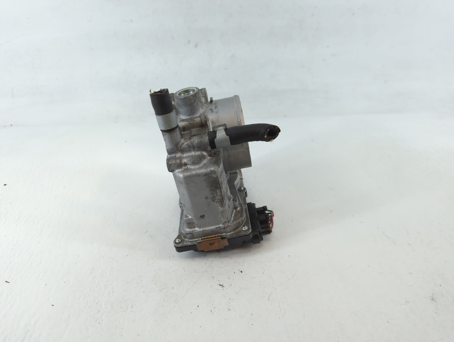 2013-2019 Nissan Sentra Throttle Body P/N:3RA60-01 E Fits Fits 2013 2014 2015 2016 2017 2018 2019 OEM Used Auto Parts - Oemu