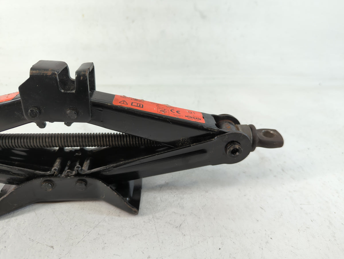 2019 Nissan Sentra Spare Scissor Car Jack 748845 - Oemusedautoparts1.com