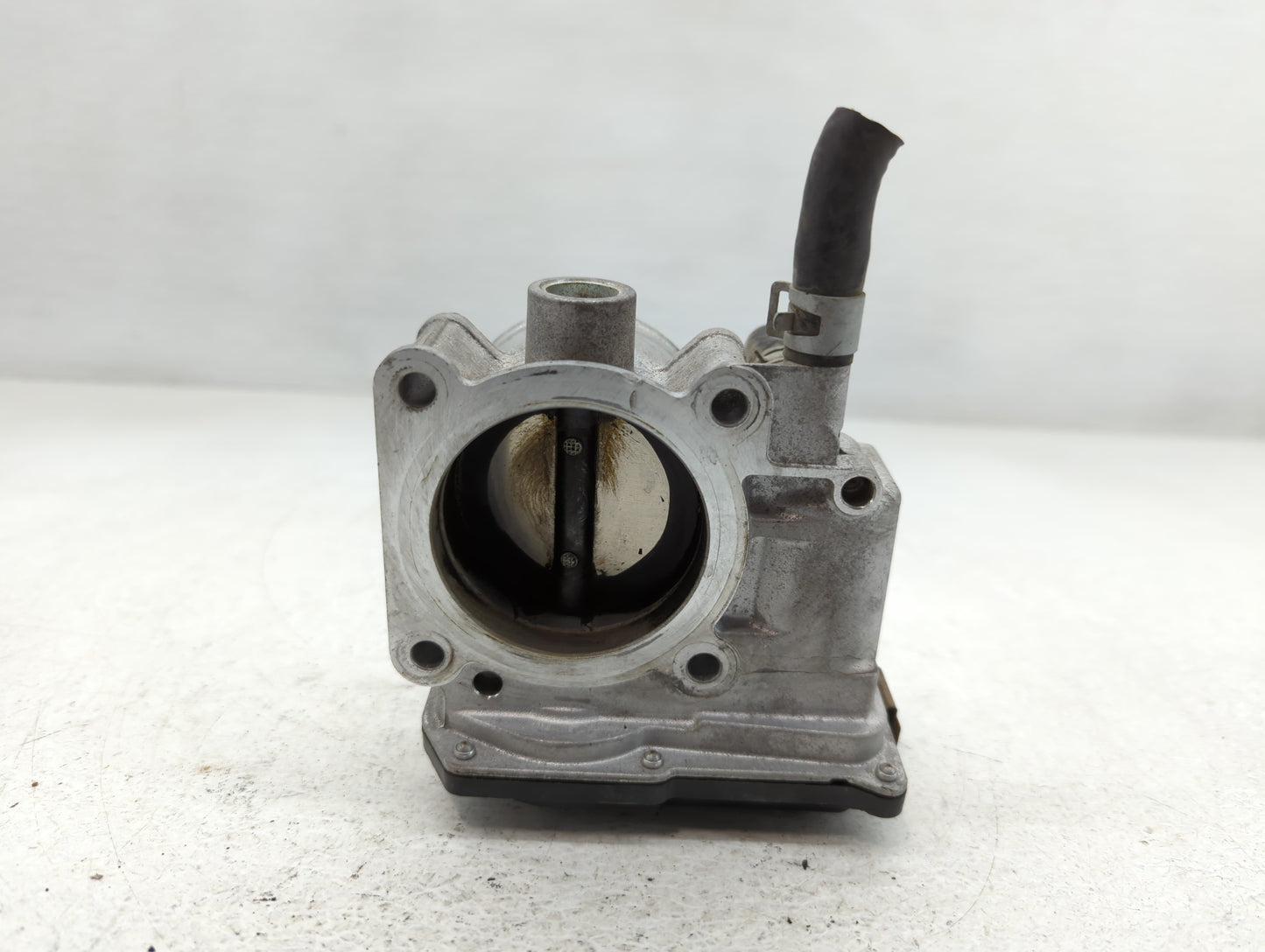 2013-2019 Nissan Sentra Throttle Body P/N:3RA60-01 E Fits Fits 2013 2014 2015 2016 2017 2018 2019 OEM Used Auto Parts - Oemu