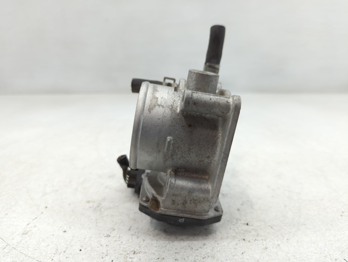 2013-2019 Nissan Sentra Throttle Body P/N:3RA60-01 E Fits Fits 2013 2014 2015 2016 2017 2018 2019 OEM Used Auto Parts - Oemu