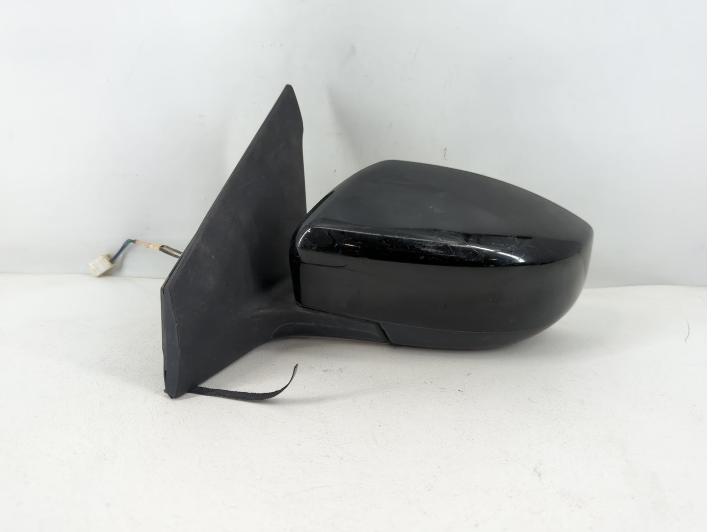 2016-2019 Nissan Sentra Driver Side View Mirror - Left Door Mirror OEM Used - Oemusedautoparts1.com