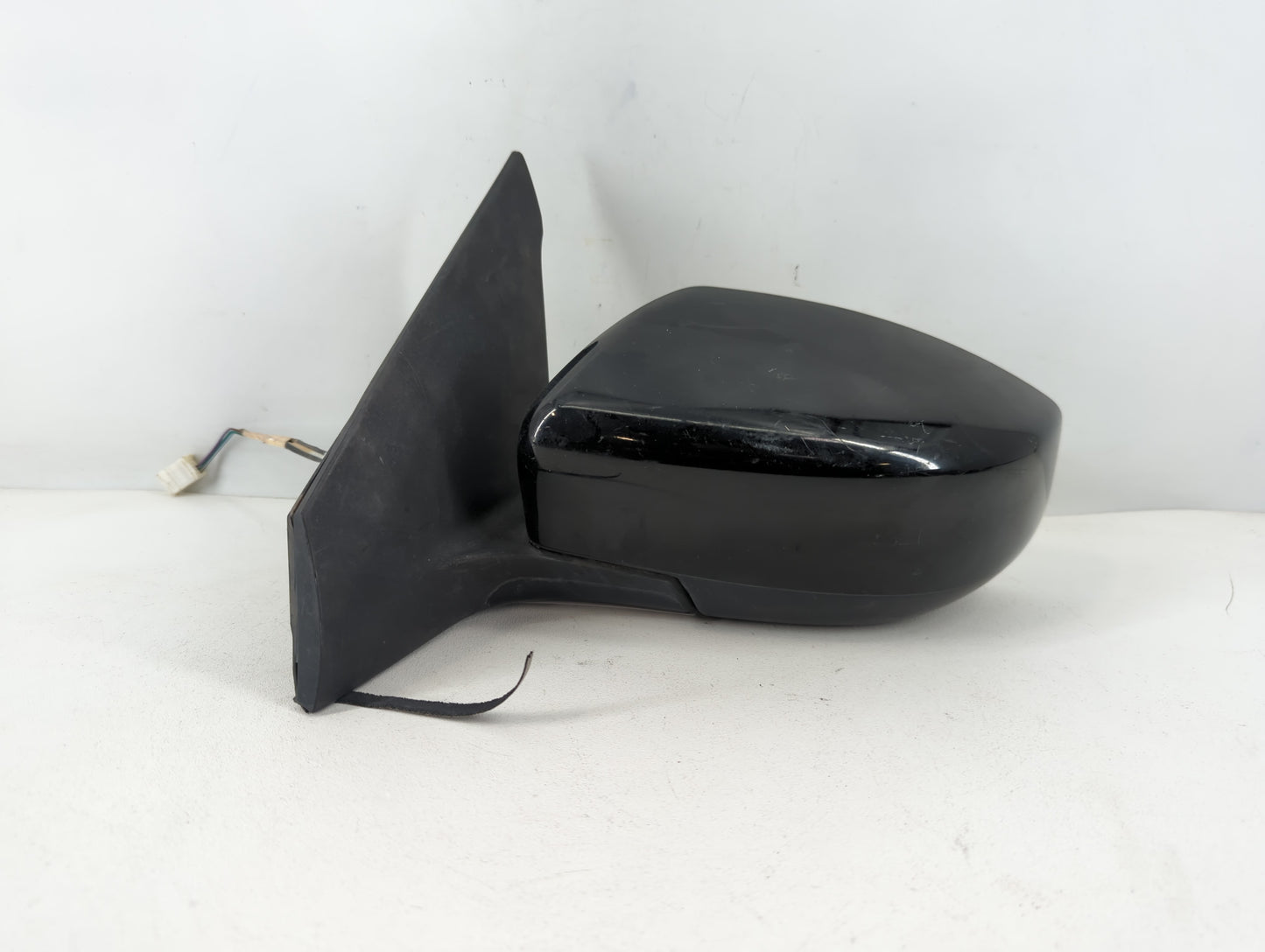 2016-2019 Nissan Sentra Driver Side View Mirror - Left Door Mirror OEM Used - Oemusedautoparts1.com