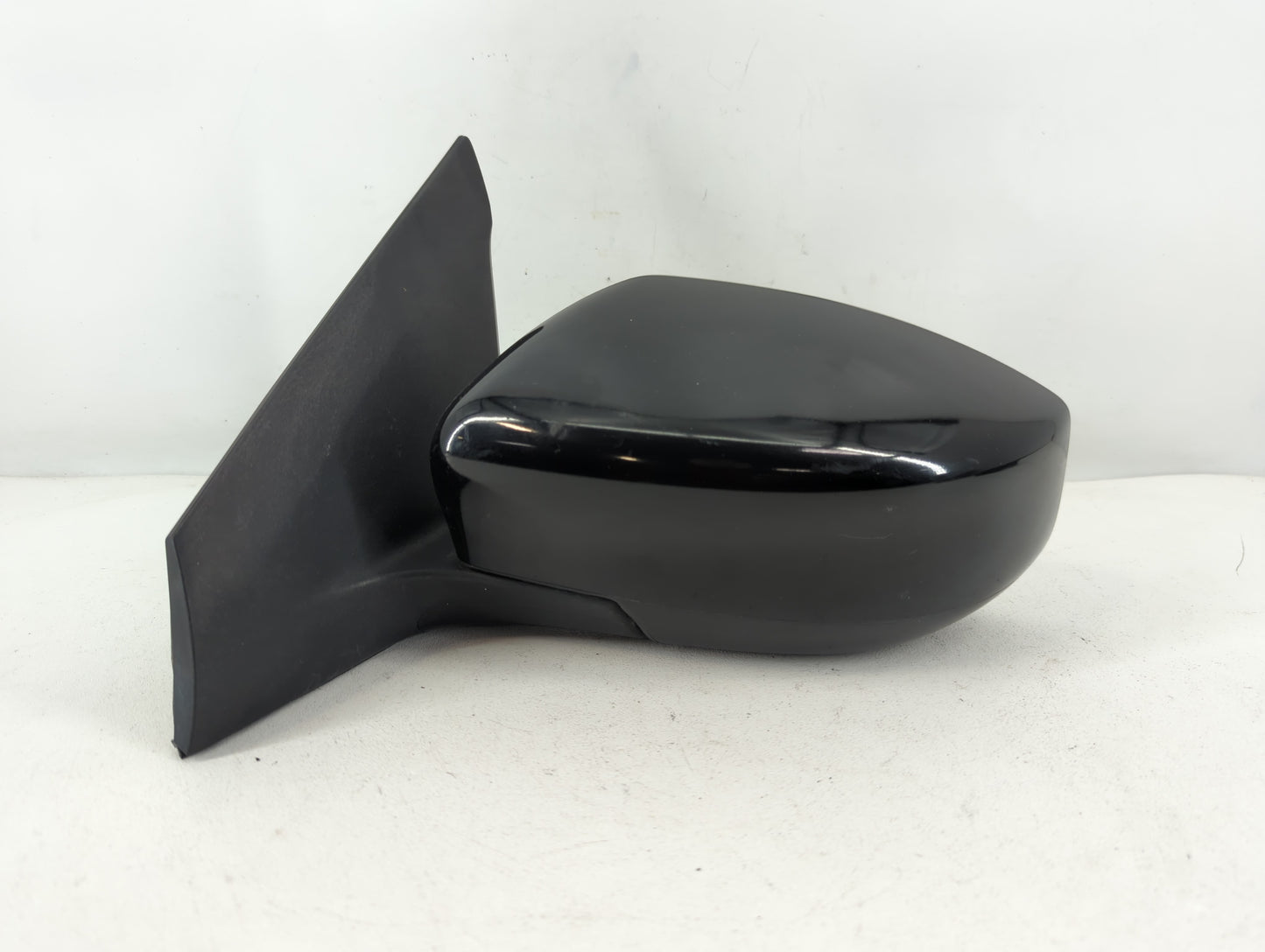 2016-2019 Nissan Sentra Driver Side View Mirror - Left Door Mirror OEM Used - Oemusedautoparts1.com