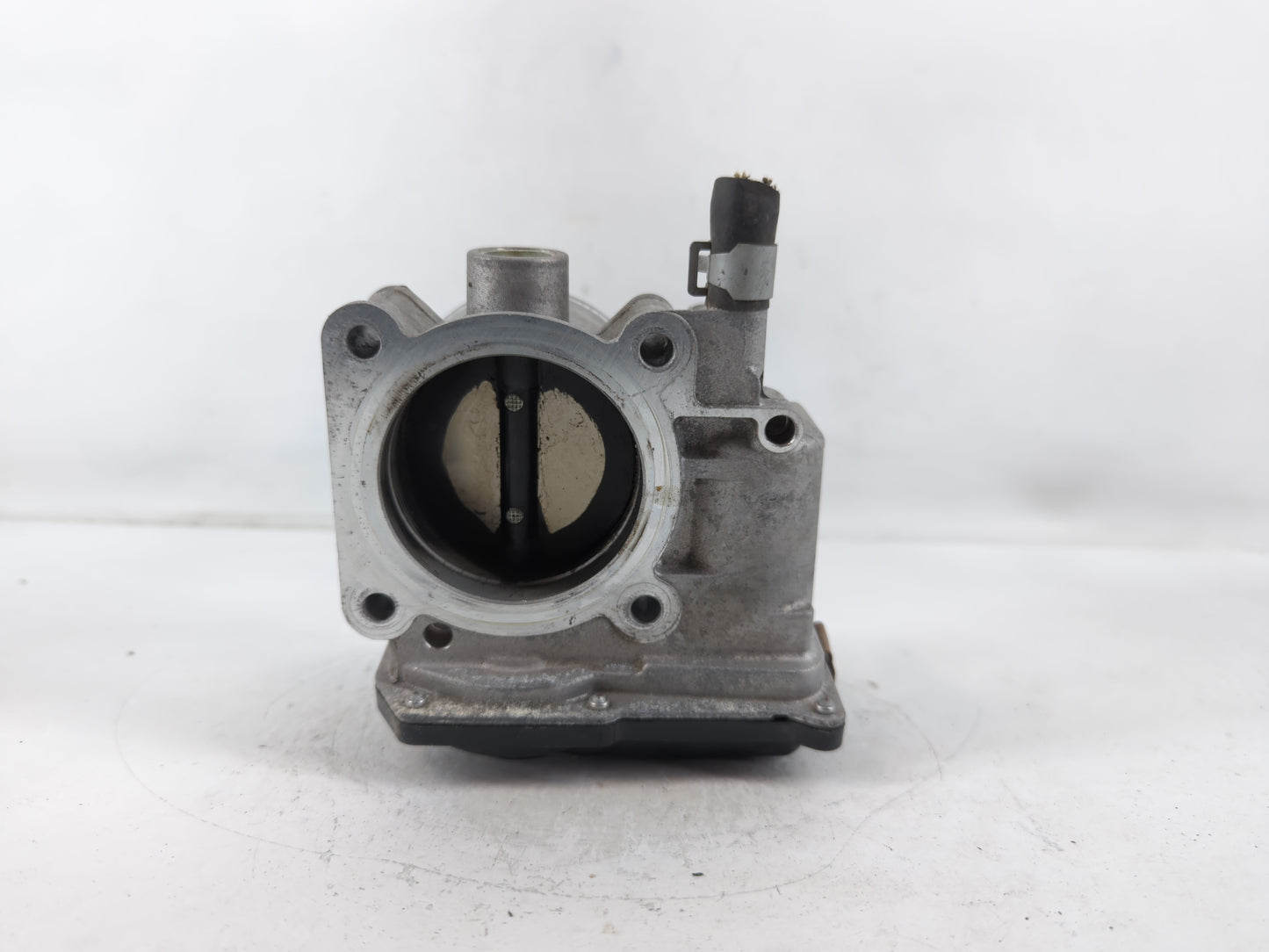 2013-2019 Nissan Sentra Throttle Body P/N:3RA60-01 E Fits Fits 2013 2014 2015 2016 2017 2018 2019 OEM Used Auto Parts - Oemu