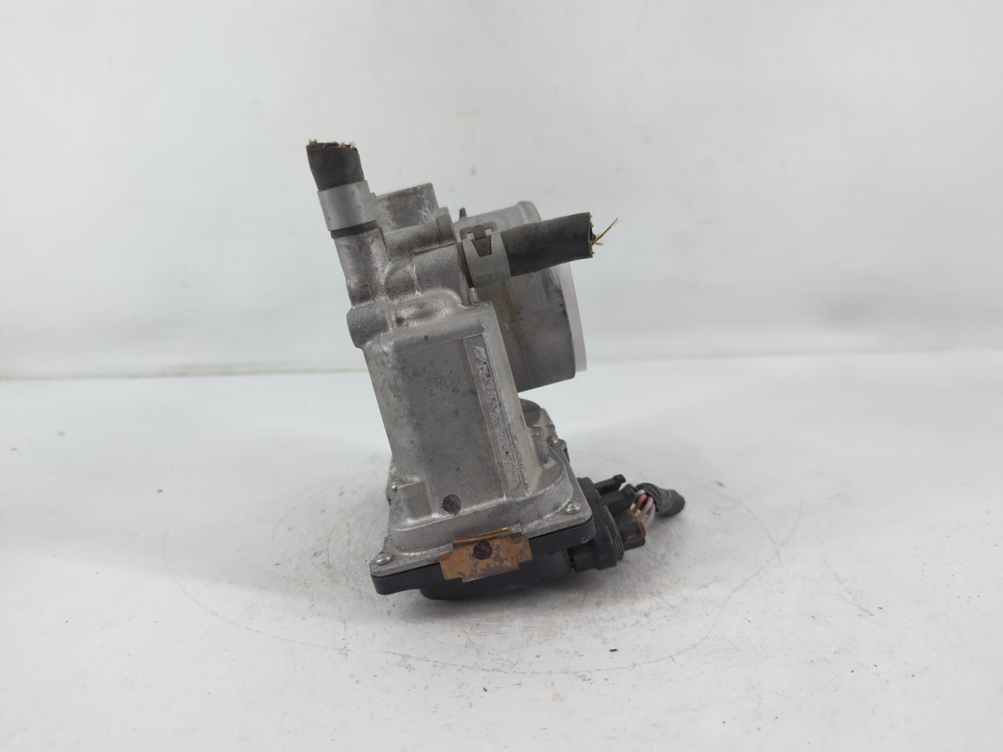 2013-2019 Nissan Sentra Throttle Body P/N:3RA60-01 E Fits Fits 2013 2014 2015 2016 2017 2018 2019 OEM Used Auto Parts - Oemu