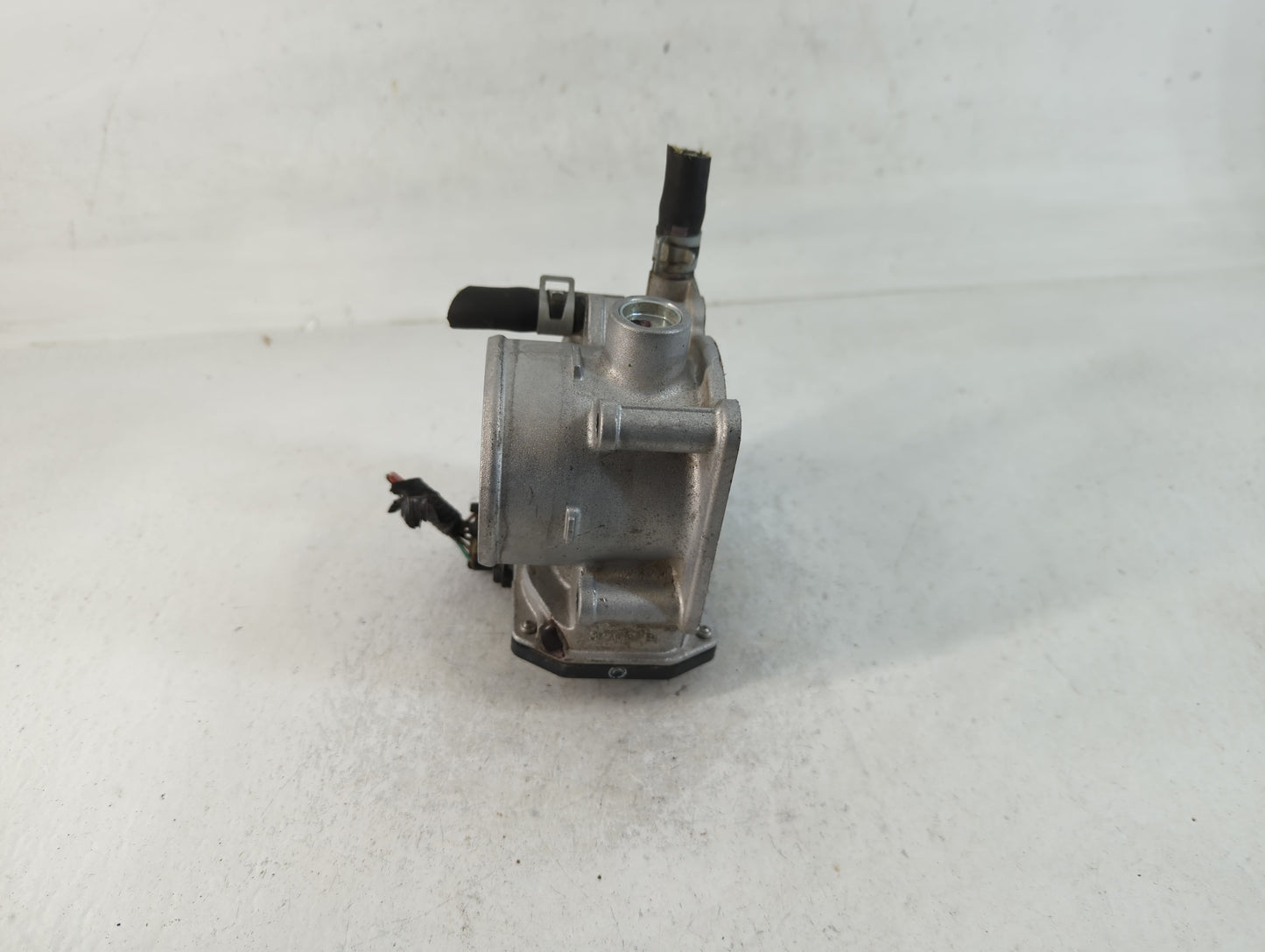 2013-2019 Nissan Sentra Throttle Body P/N:3RA60-01 E Fits Fits 2013 2014 2015 2016 2017 2018 2019 OEM Used Auto Parts - Oemu