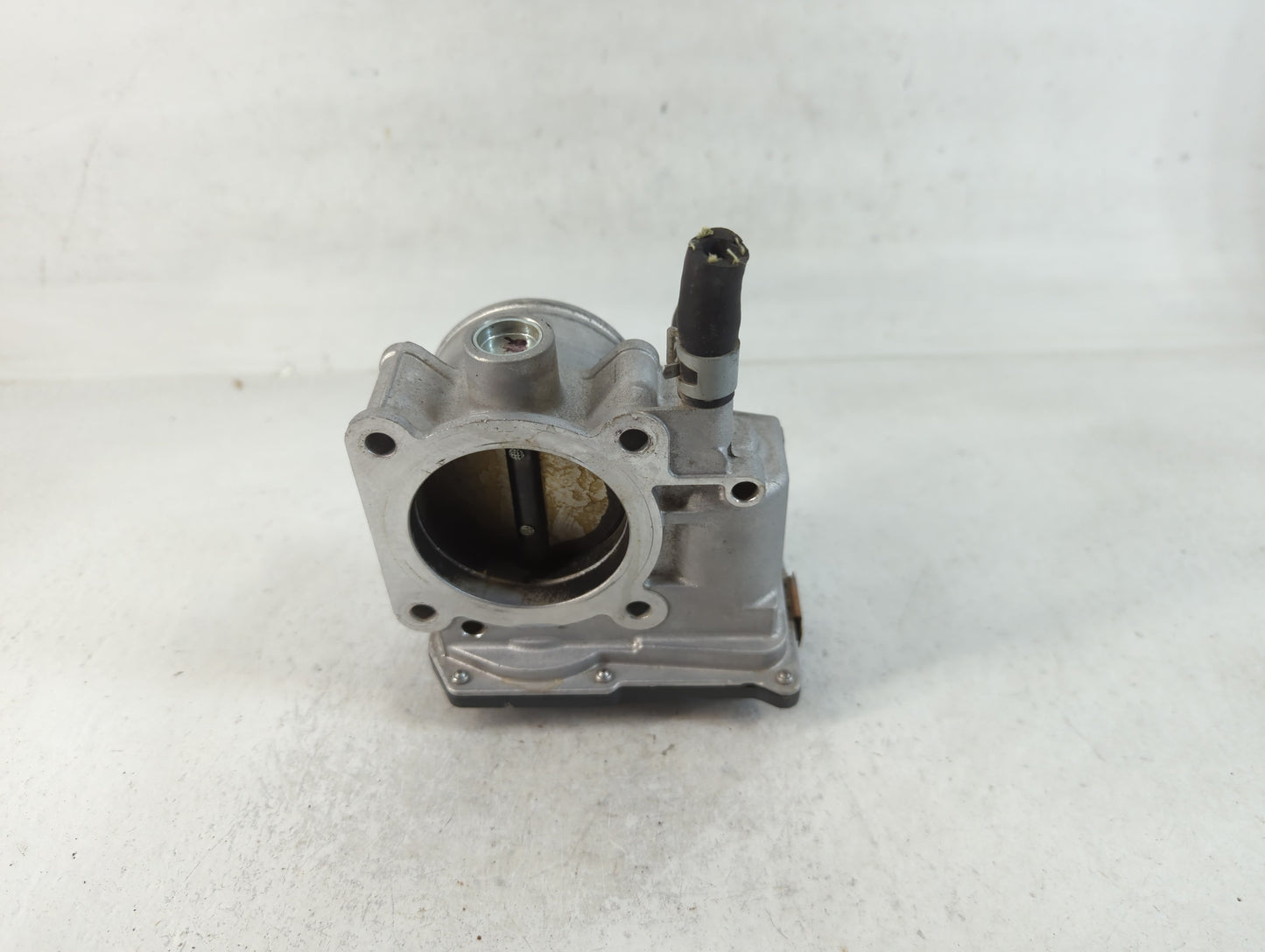 2013-2019 Nissan Sentra Throttle Body P/N:3RA60-01 E Fits Fits 2013 2014 2015 2016 2017 2018 2019 OEM Used Auto Parts - Oemu