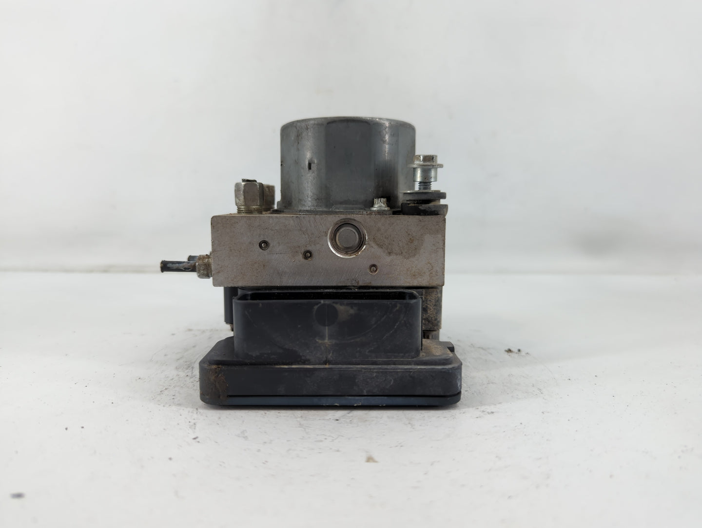 2019 Nissan Sentra ABS Pump Control Module Replacement P/N:269 886 47660 5UD0C Fits OEM Used Auto Parts - Oemusedautoparts1.