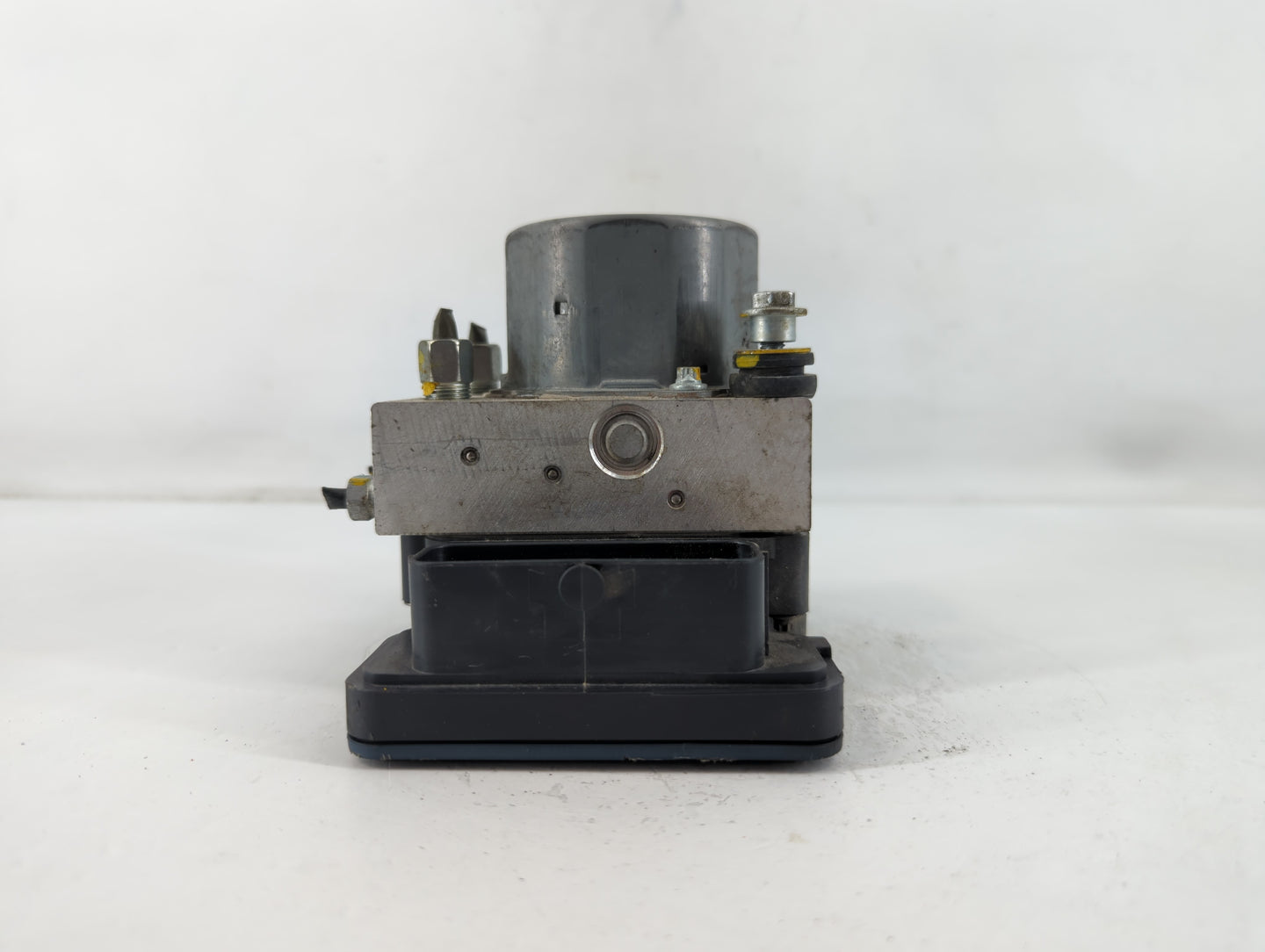 2019 Nissan Sentra ABS Pump Control Module Replacement P/N:47660 5UD0C Fits OEM Used Auto Parts - Oemusedautoparts1.com