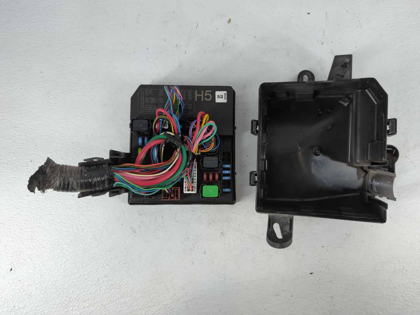 2013-2019 Nissan Sentra Fusebox Fuse Box Panel Relay Module P/N:284B7 33A3E Fits Fits 2013 2014 2015 2016 2017 2018 2019 OEM