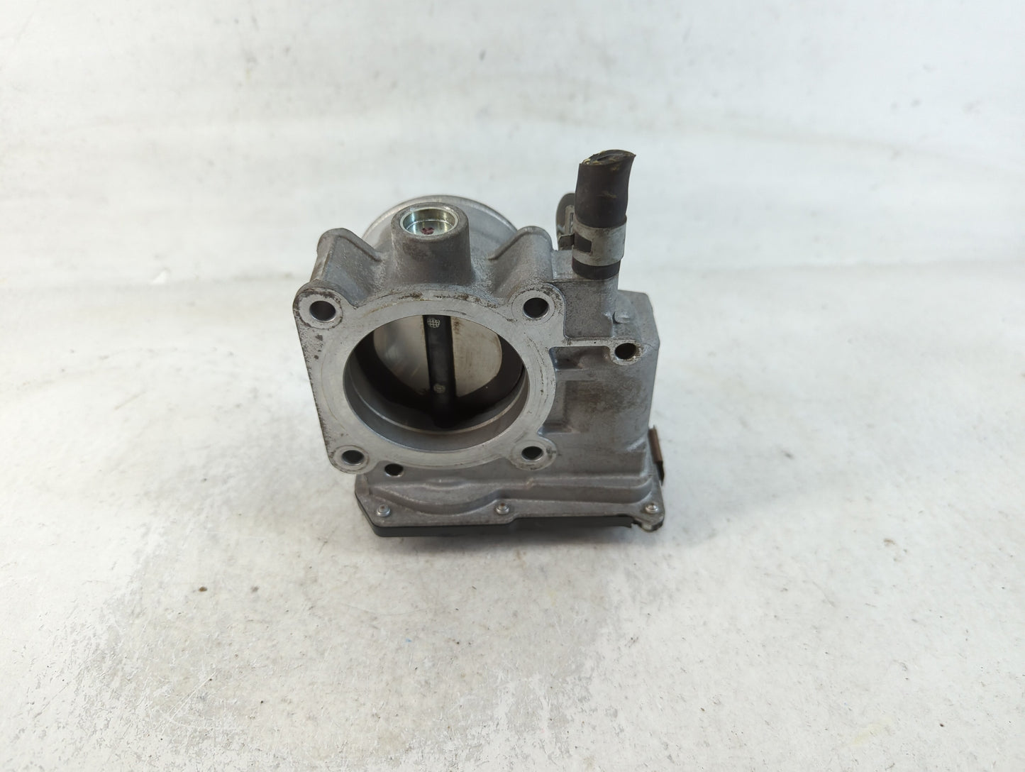 2013-2019 Nissan Sentra Throttle Body P/N:3RA60-01 E Fits Fits 2013 2014 2015 2016 2017 2018 2019 OEM Used Auto Parts - Oemu