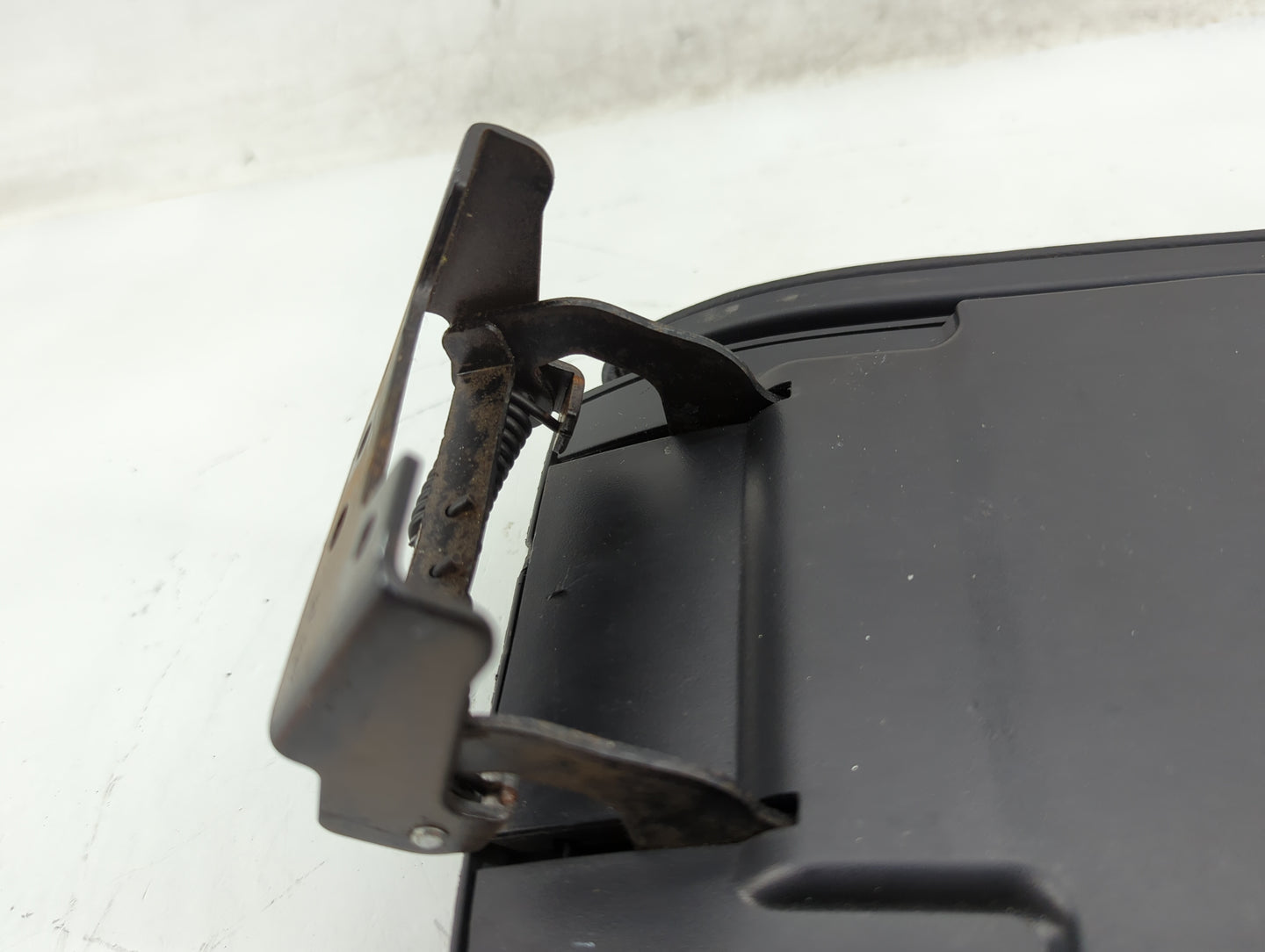 2018-2019 Nissan Sentra Center Console Armrest Cover Lid Fits Fits 2018 2019 OEM Used Auto Parts - Oemusedautoparts1.com