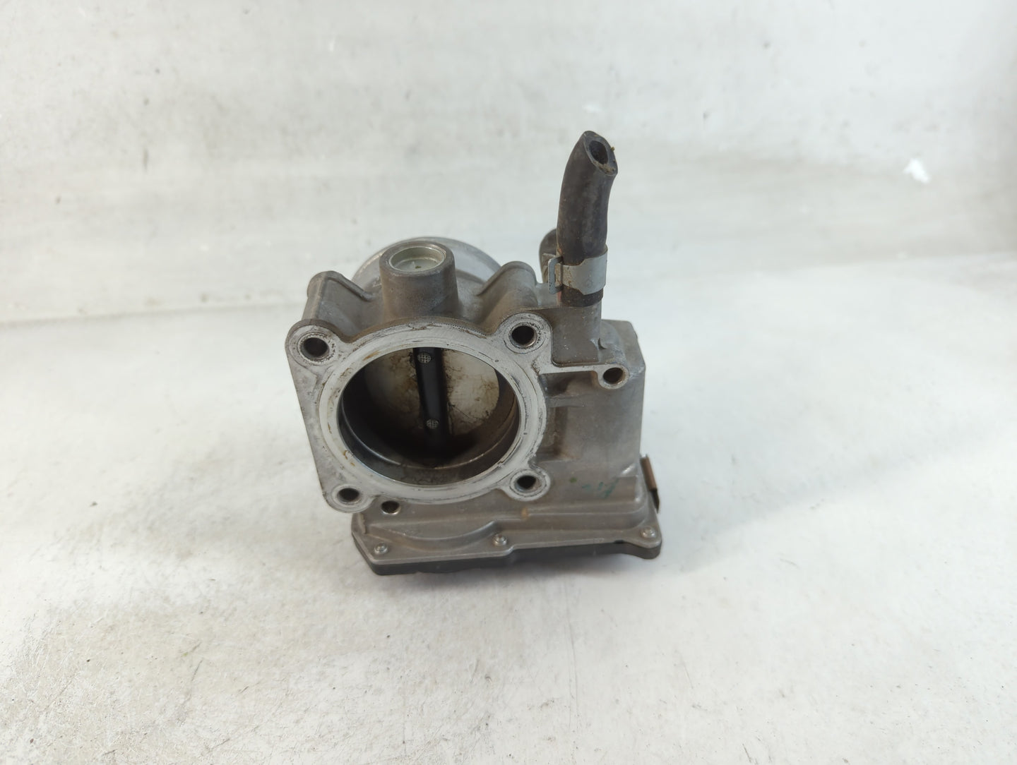 2013-2019 Nissan Sentra Throttle Body P/N:3RA060-01 A Fits Fits 2013 2014 2015 2016 2017 2018 2019 OEM Used Auto Parts - Oem