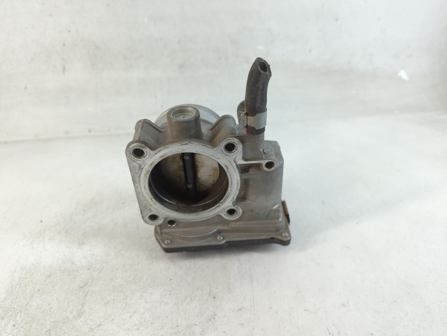 2013-2019 Nissan Sentra Throttle Body P/N:3RA060-01 A Fits Fits 2013 2014 2015 2016 2017 2018 2019 OEM Used Auto Parts - Oem