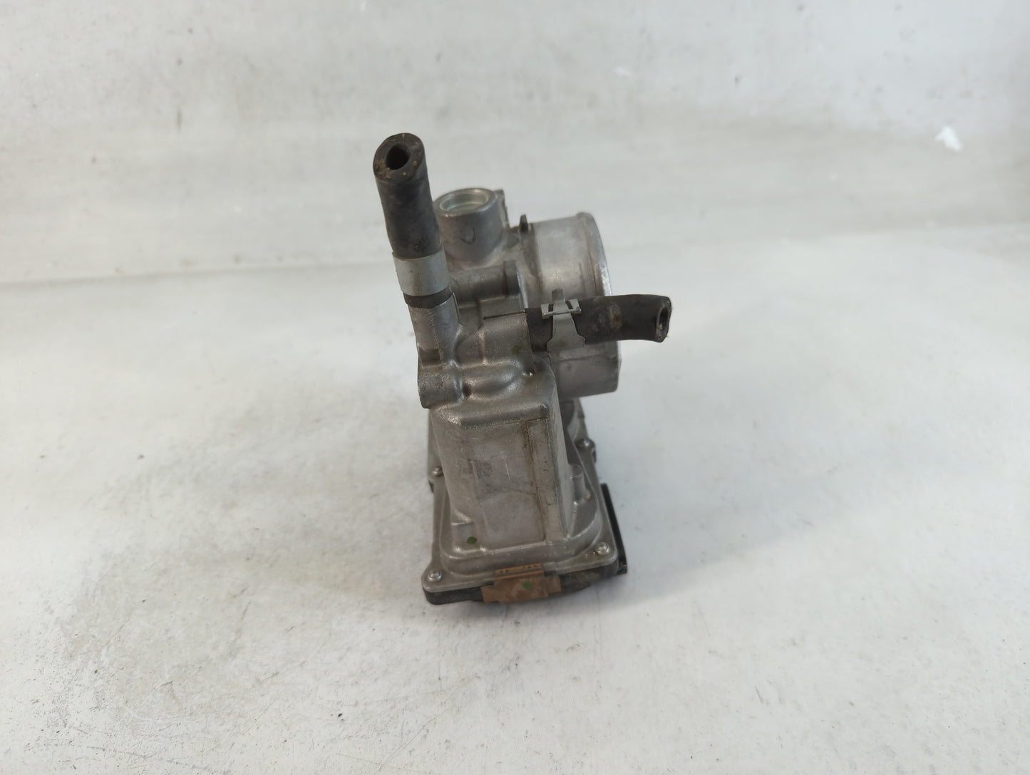2013-2019 Nissan Sentra Throttle Body P/N:3RA060-01 A Fits Fits 2013 2014 2015 2016 2017 2018 2019 OEM Used Auto Parts - Oem