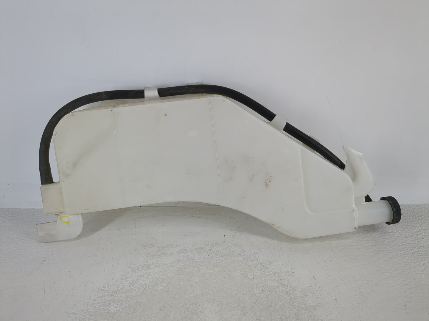 2013-2019 Nissan Sentra Radiator Coolant Overflow Expansion Tank Bottle 863330 - Oemusedautoparts1.com