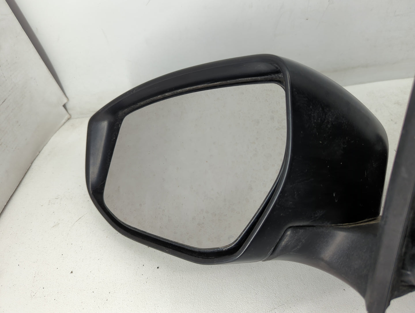 2016-2019 Nissan Sentra Driver Side View Mirror - Left Door Mirror OEM Used - Oemusedautoparts1.com