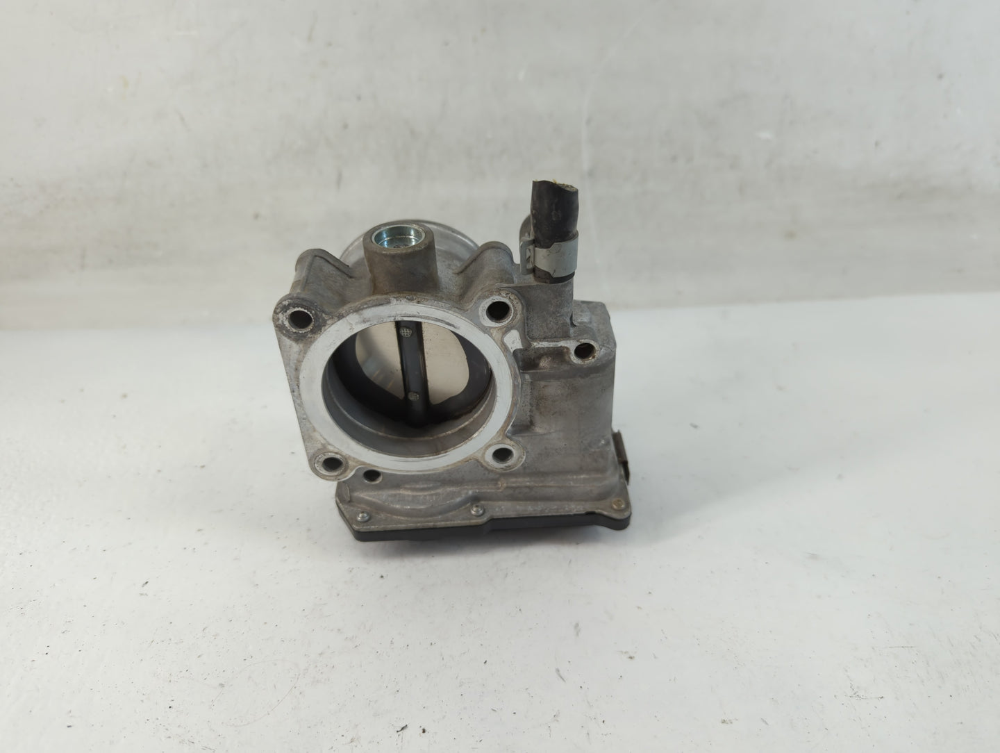 2013-2019 Nissan Sentra Throttle Body P/N:3RA60-01 E Fits Fits 2013 2014 2015 2016 2017 2018 2019 OEM Used Auto Parts - Oemu