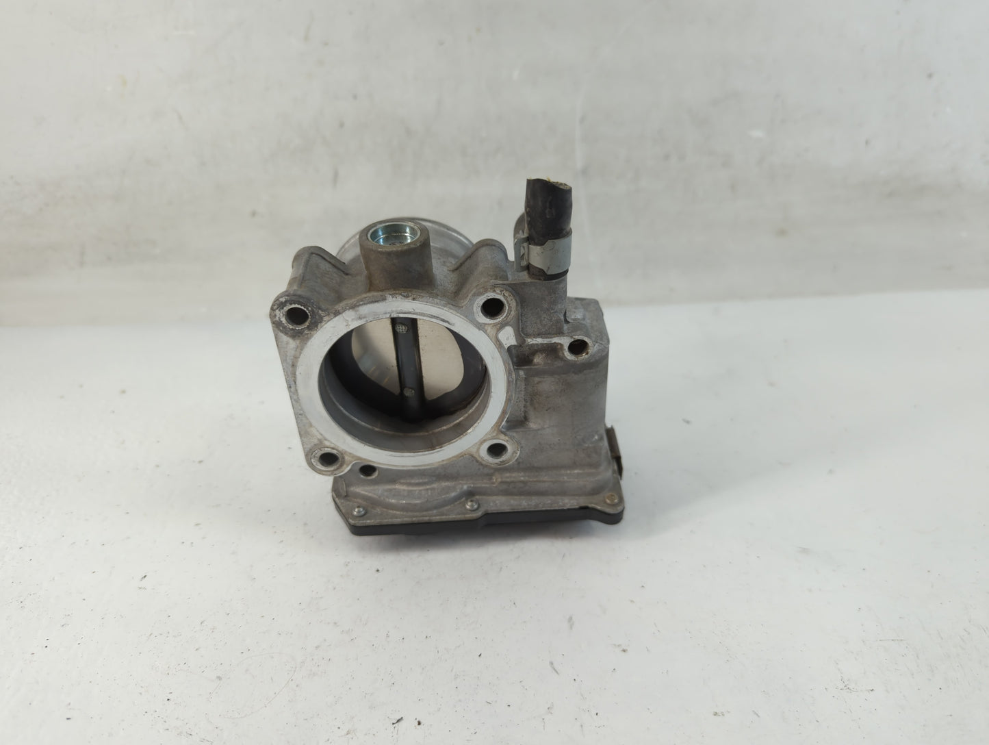 2013-2019 Nissan Sentra Throttle Body P/N:3RA60-01 E Fits Fits 2013 2014 2015 2016 2017 2018 2019 OEM Used Auto Parts - Oemu
