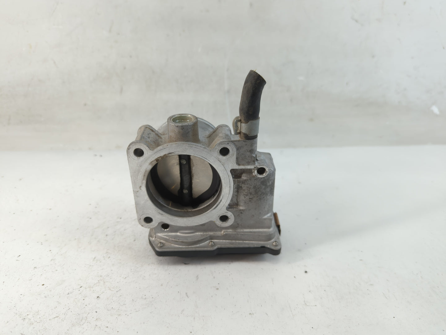 2013-2019 Nissan Sentra Throttle Body P/N:3RA60-01 E Fits Fits 2013 2014 2015 2016 2017 2018 2019 OEM Used Auto Parts - Oemu