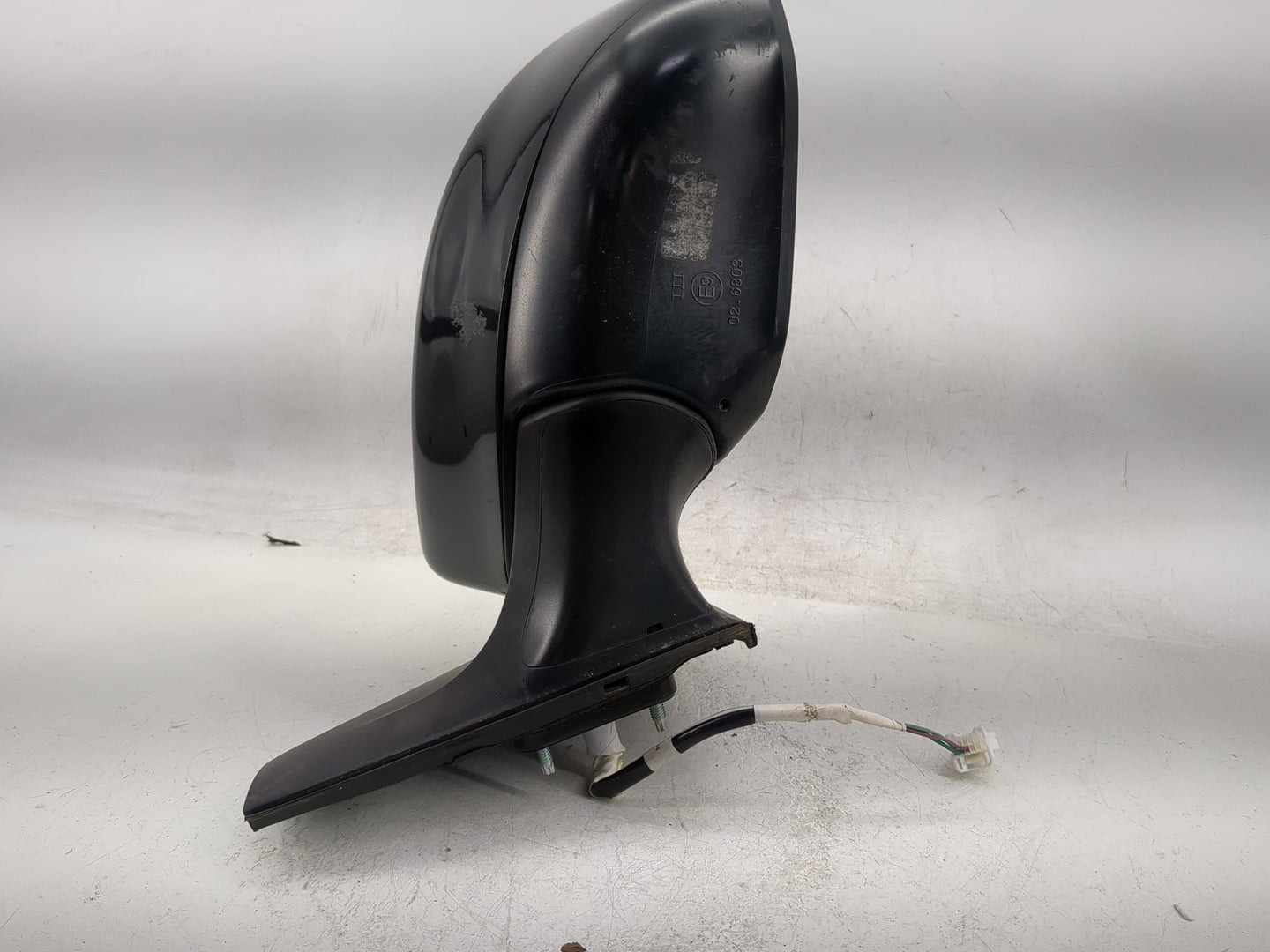 2016-2019 Nissan Sentra Driver Side View Mirror - Left Door Mirror OEM Used - Oemusedautoparts1.com