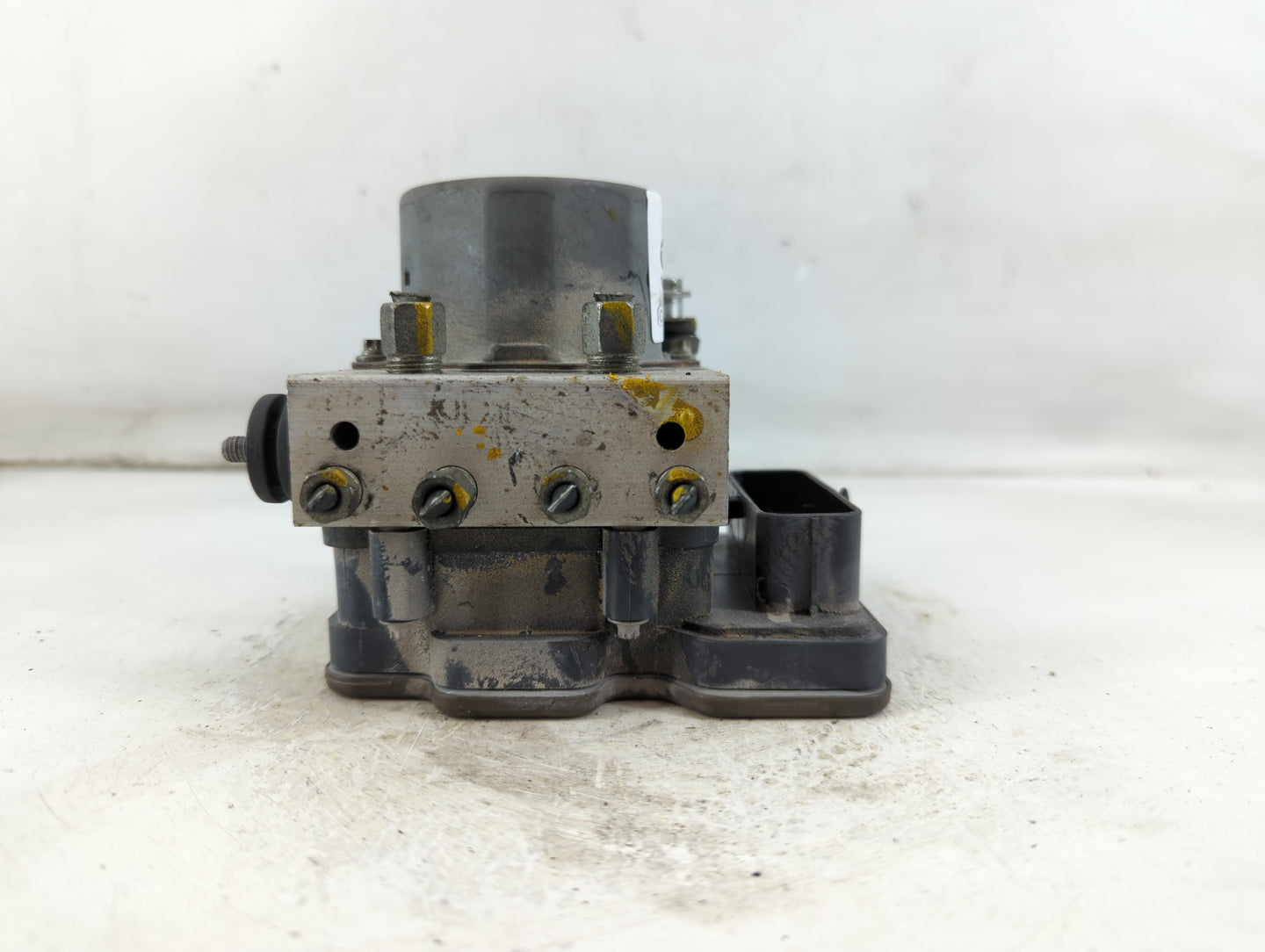 2019 Nissan Sentra ABS Pump Control Module Replacement P/N:47660 9AK0D Fits OEM Used Auto Parts - Oemusedautoparts1.com