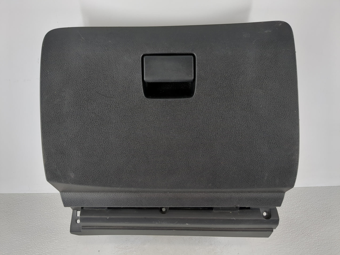 2019 Nissan Sentra Passenger Glove Box Door Storage Compartment 956667 - Oemusedautoparts1.com