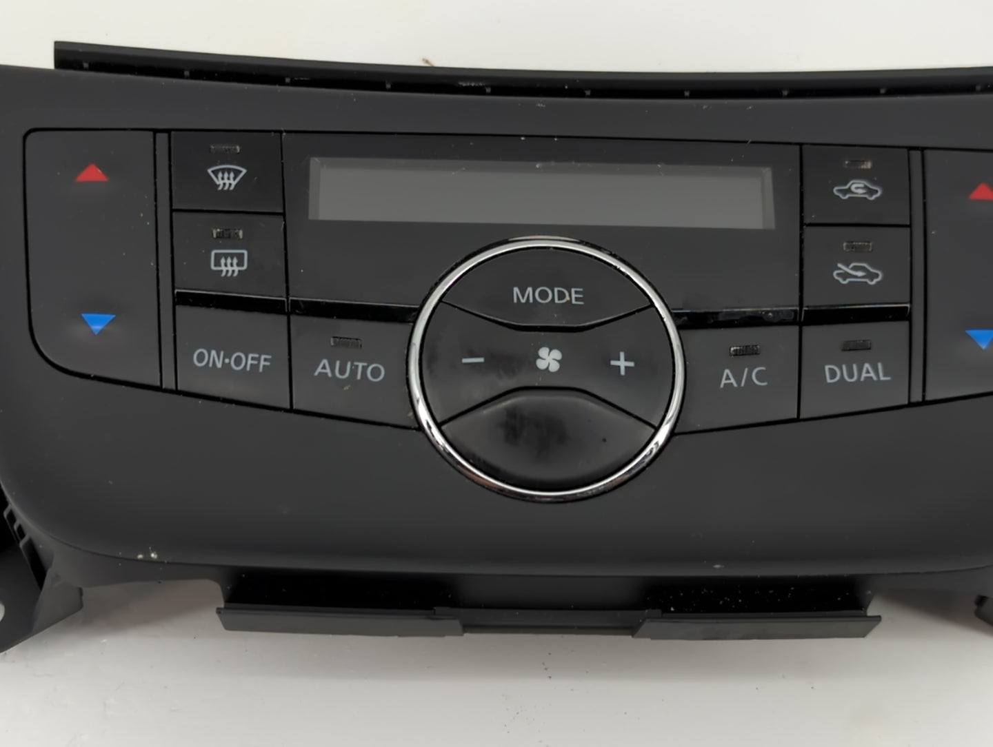 2019 Nissan Sentra Climate Control Module Temperature AC/Heater Replacement P/N:27500 4AT4A Fits OEM Used Auto Parts - Oemus