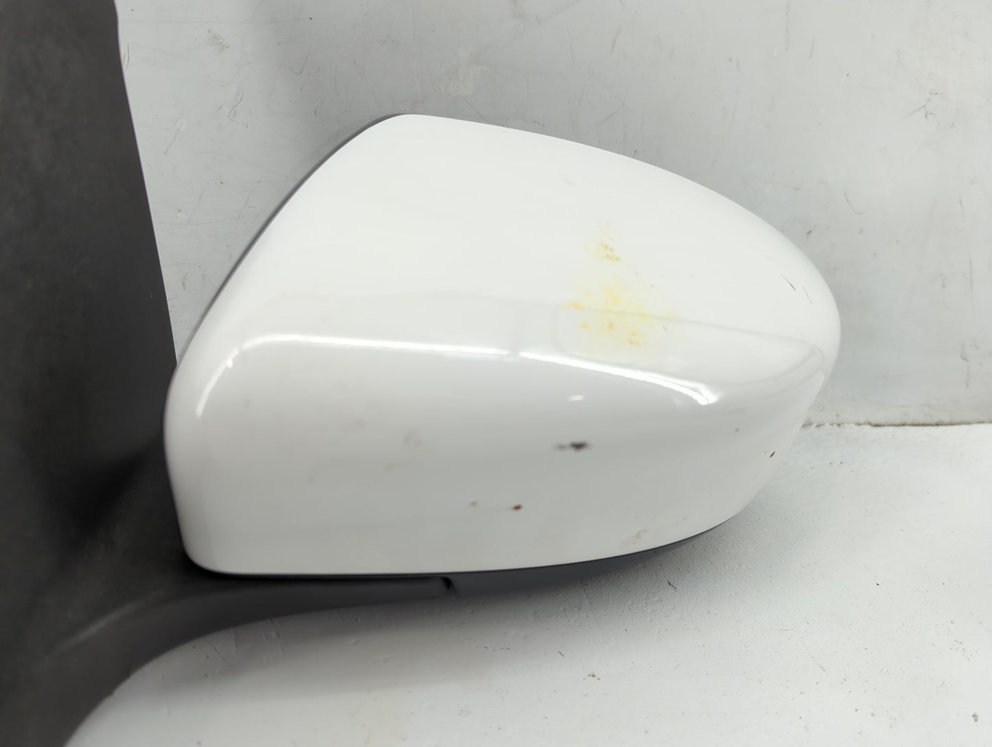 2016-2019 Nissan Sentra Driver Side View Mirror - Left Door Mirror OEM Used - Oemusedautoparts1.com