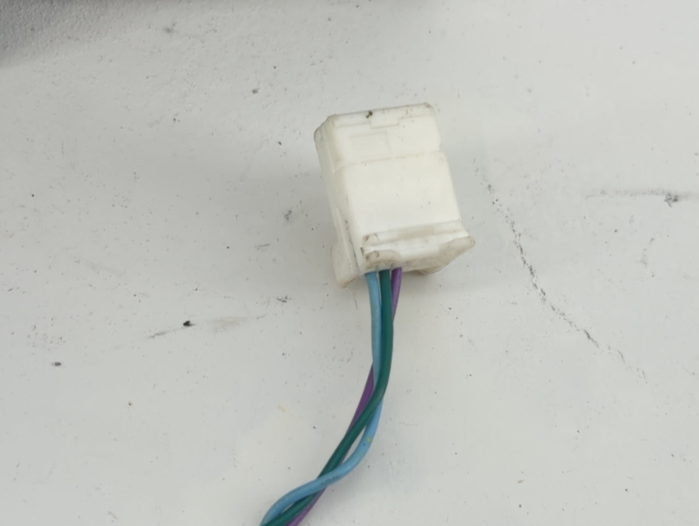 2016-2019 Nissan Sentra Driver Side View Mirror - Left Door Mirror OEM Used - Oemusedautoparts1.com