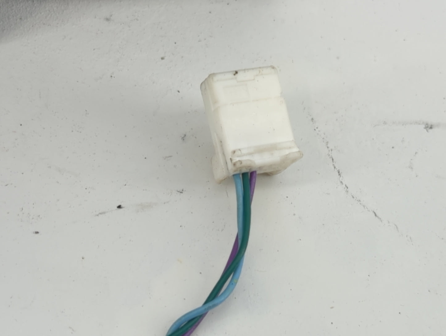 2016-2019 Nissan Sentra Driver Side View Mirror - Left Door Mirror OEM Used - Oemusedautoparts1.com