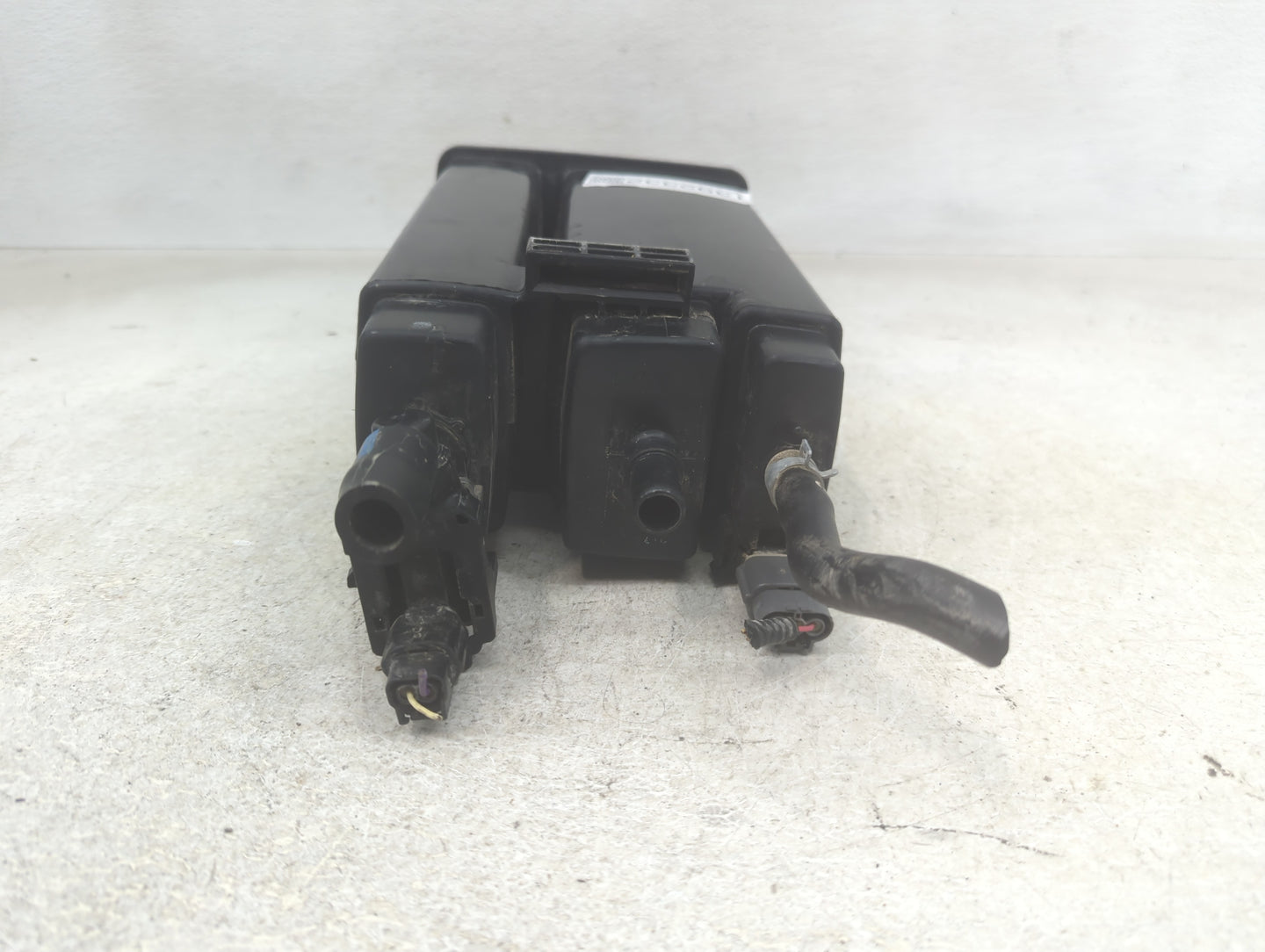 2019 Nissan Titan Fuel Vapor Charcoal Canister - Oemusedautoparts1.com