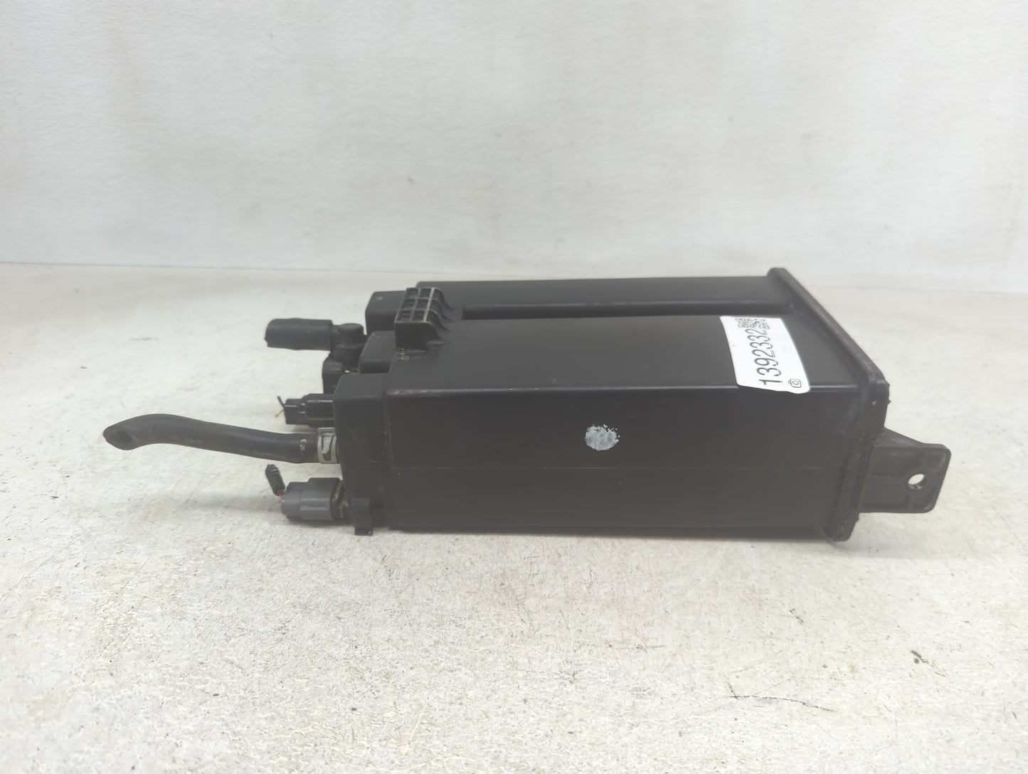 2019 Nissan Titan Fuel Vapor Charcoal Canister - Oemusedautoparts1.com