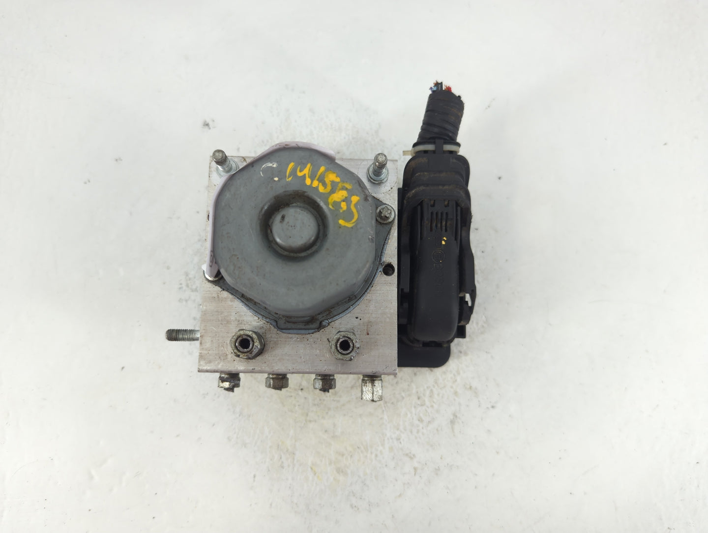 2015-2019 Nissan Versa ABS Pump Control Module Replacement P/N:47660 9KS0A Fits Fits 2015 2016 2017 2018 2019 OEM Used Auto 