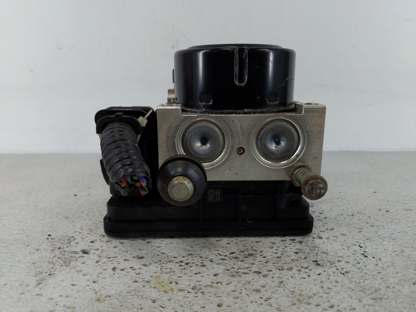 2015-2019 Nissan Versa ABS Pump Control Module Replacement P/N:47660 9MD0B Fits Fits 2015 2016 2017 2018 2019 OEM Used Auto 