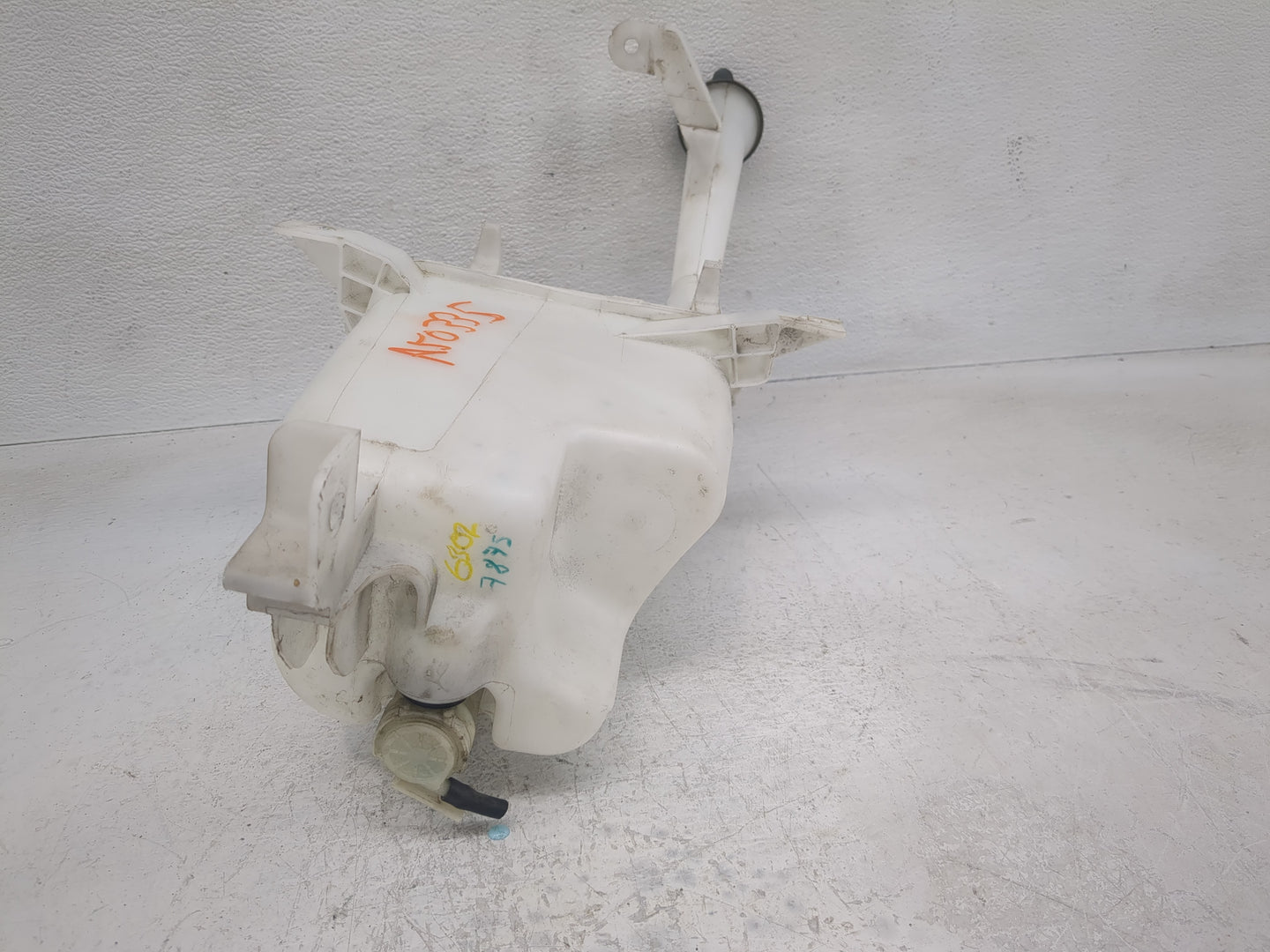2012-2019 Nissan Versa Windshield Washer Fluid Reservoir Bottle Oem - Oemusedautoparts1.com