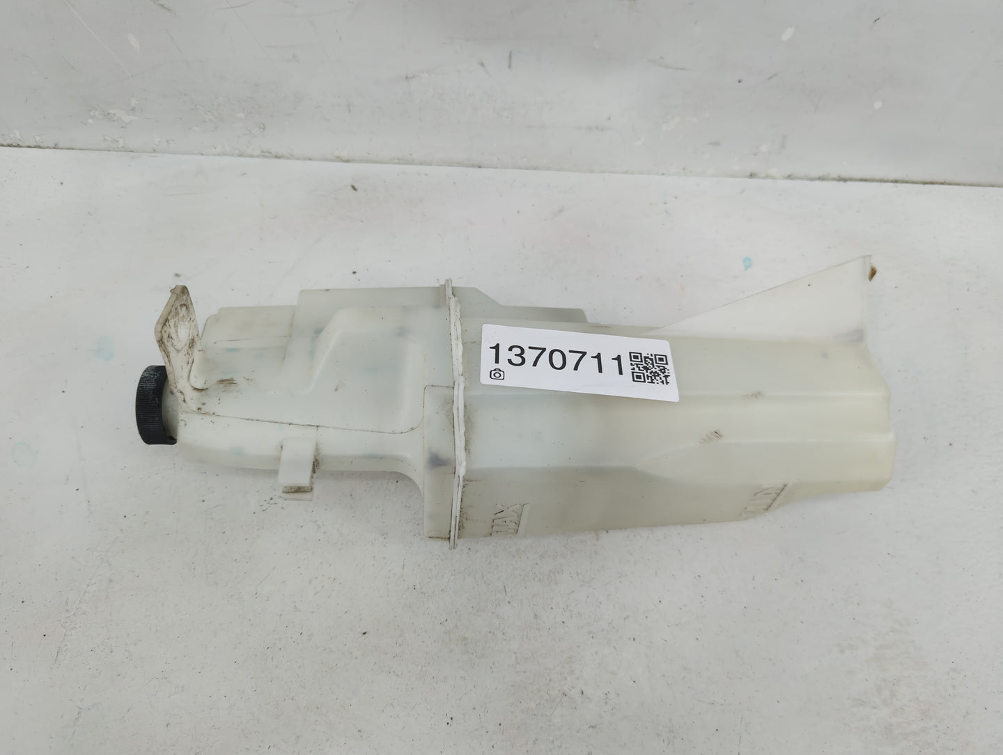 2013-2019 Nissan Versa Radiator Coolant Overflow Expansion Tank Bottle - Oemusedautoparts1.com