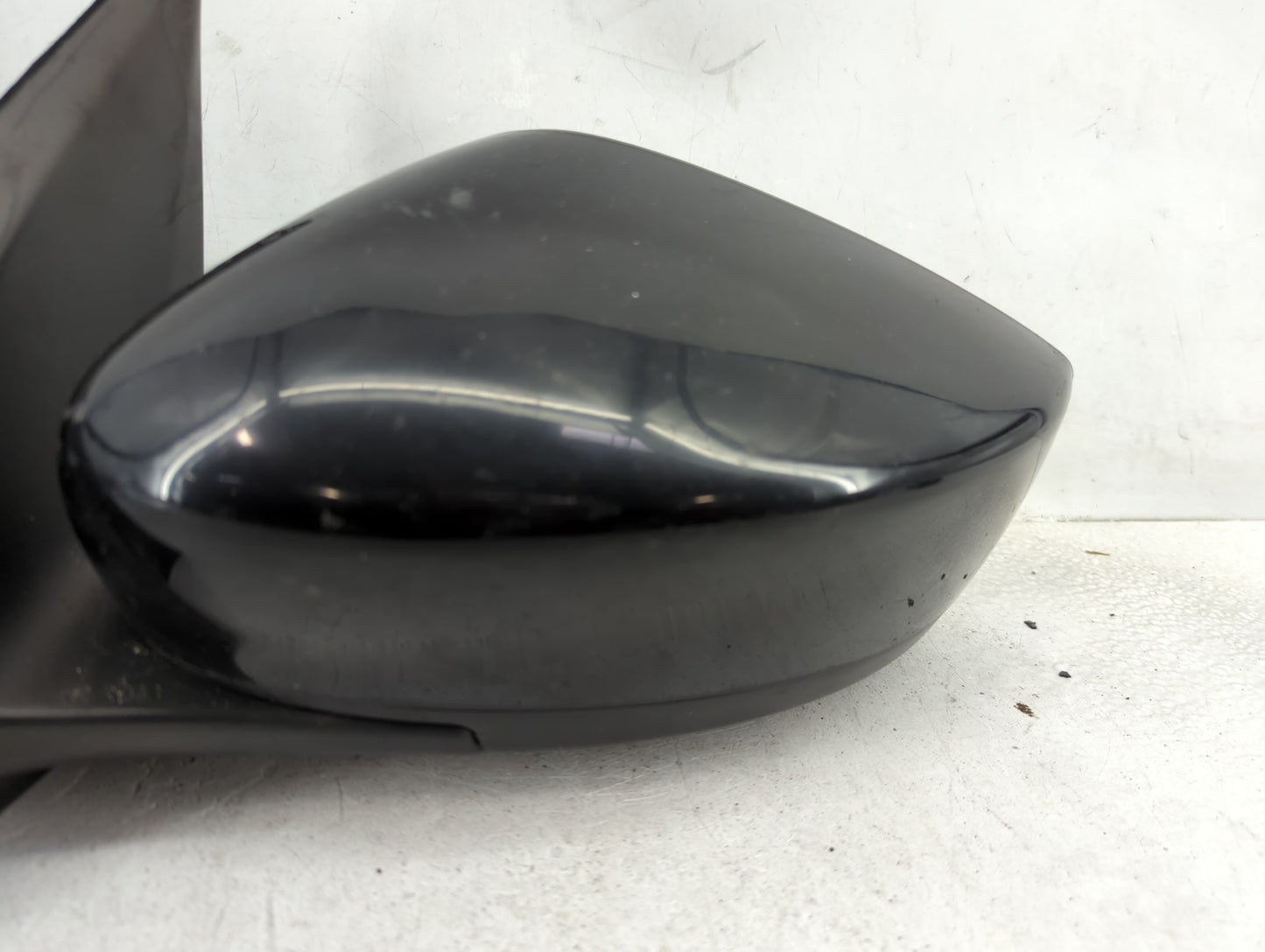 2015-2019 Nissan Versa Driver Side View Mirror - Left Door Mirror OEM Used - Oemusedautoparts1.com