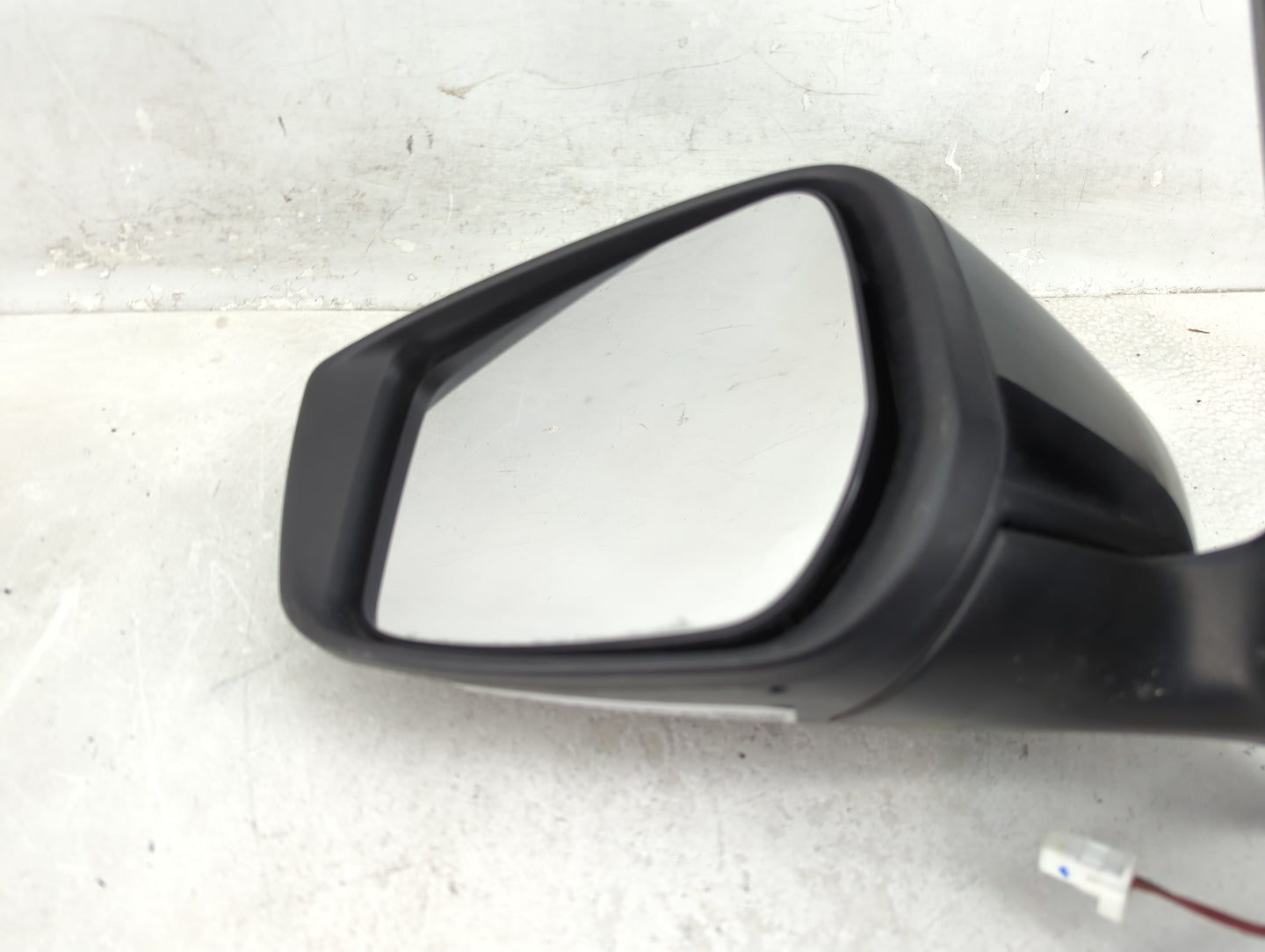 2015-2019 Nissan Versa Driver Side View Mirror - Left Door Mirror OEM Used - Oemusedautoparts1.com