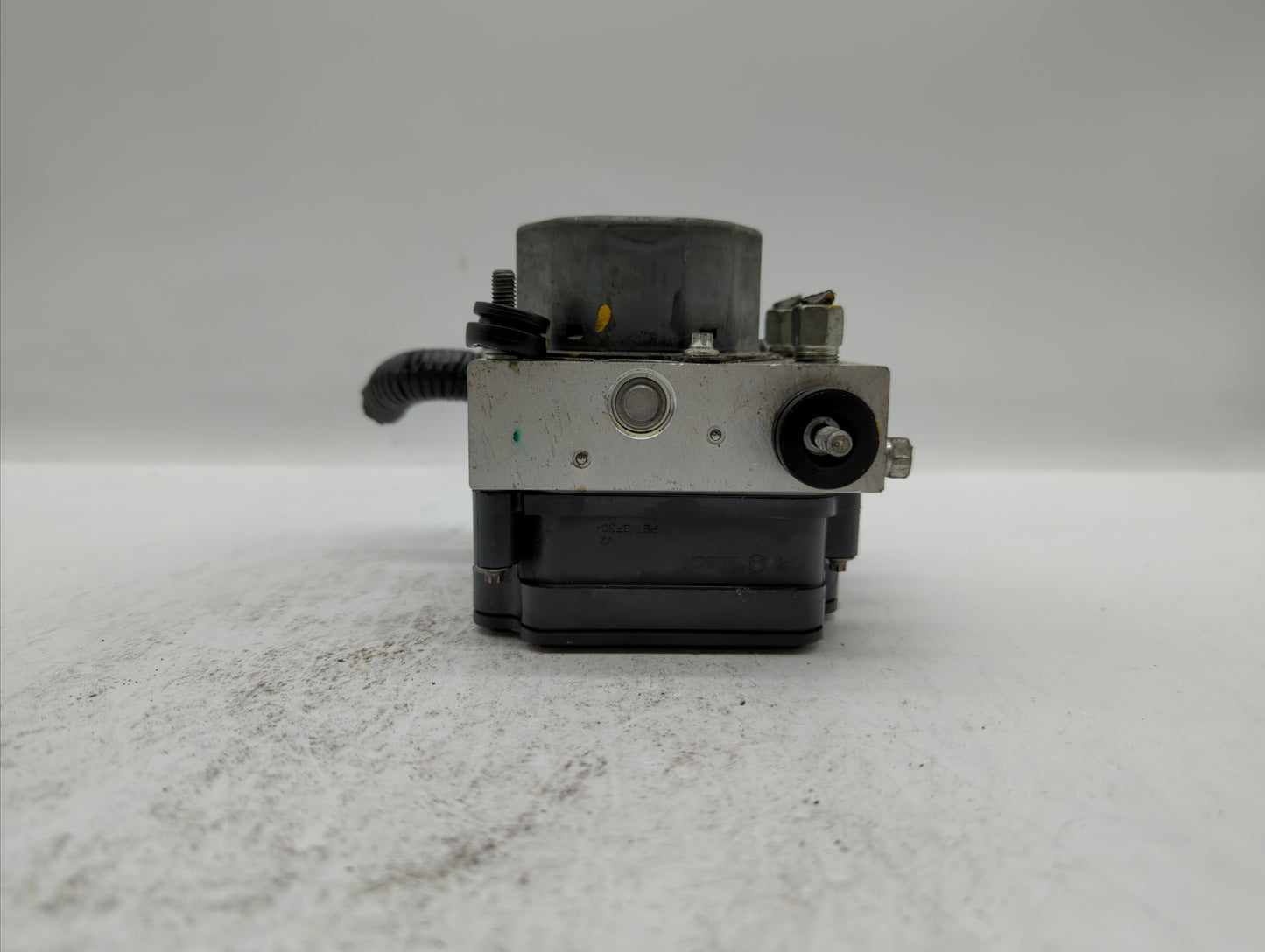 2015-2019 Nissan Versa ABS Pump Control Module Replacement P/N:47660 9KS0A 47660 9KL0A Fits Fits 2015 2016 2017 2018 2019 OE