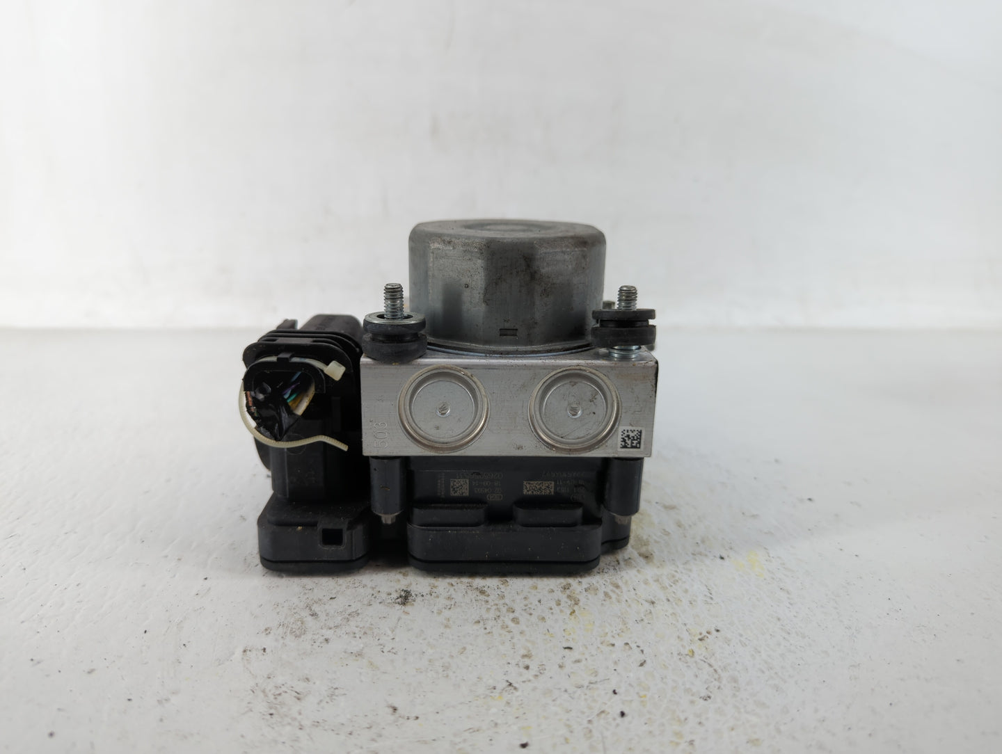 2015-2019 Nissan Versa ABS Pump Control Module Replacement P/N:47660 9KL0A 47660 9KS0A Fits Fits 2015 2016 2017 2018 2019 OE