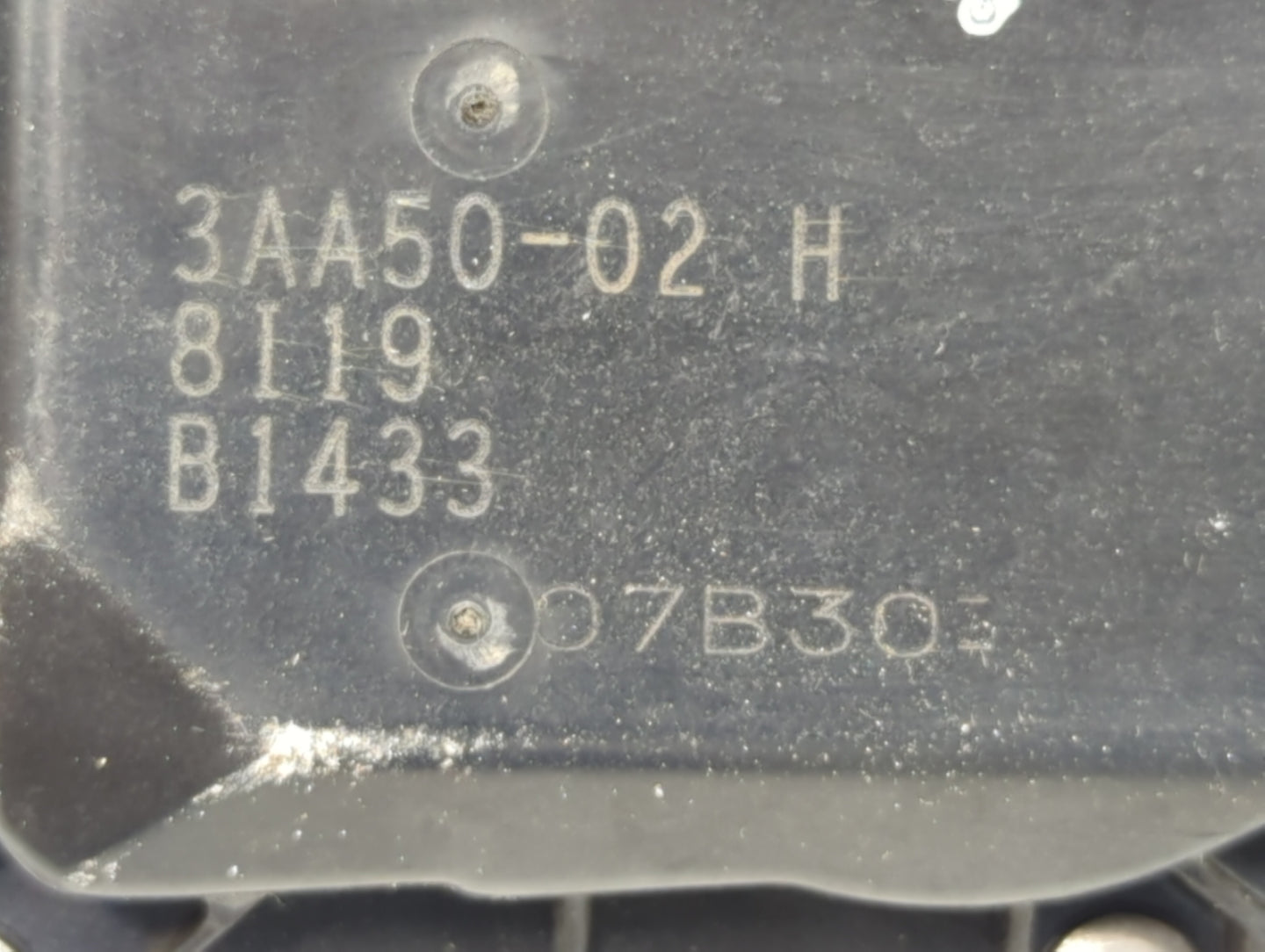 2012-2019 Nissan Versa Throttle Body P/N:3AA50-02 H 3AA50-02 E Fits Fits 2012 2013 2014 2015 2016 2017 2018 2019 OEM Used Au