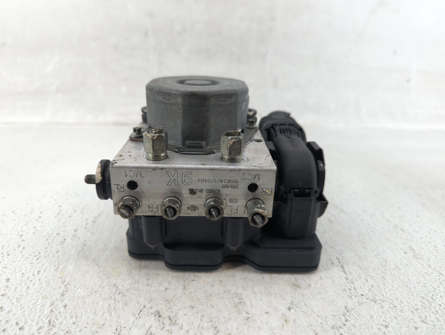 2015-2019 Nissan Versa ABS Pump Control Module Replacement P/N:47660 9KS0A Fits Fits 2015 2016 2017 2018 2019 OEM Used Auto 
