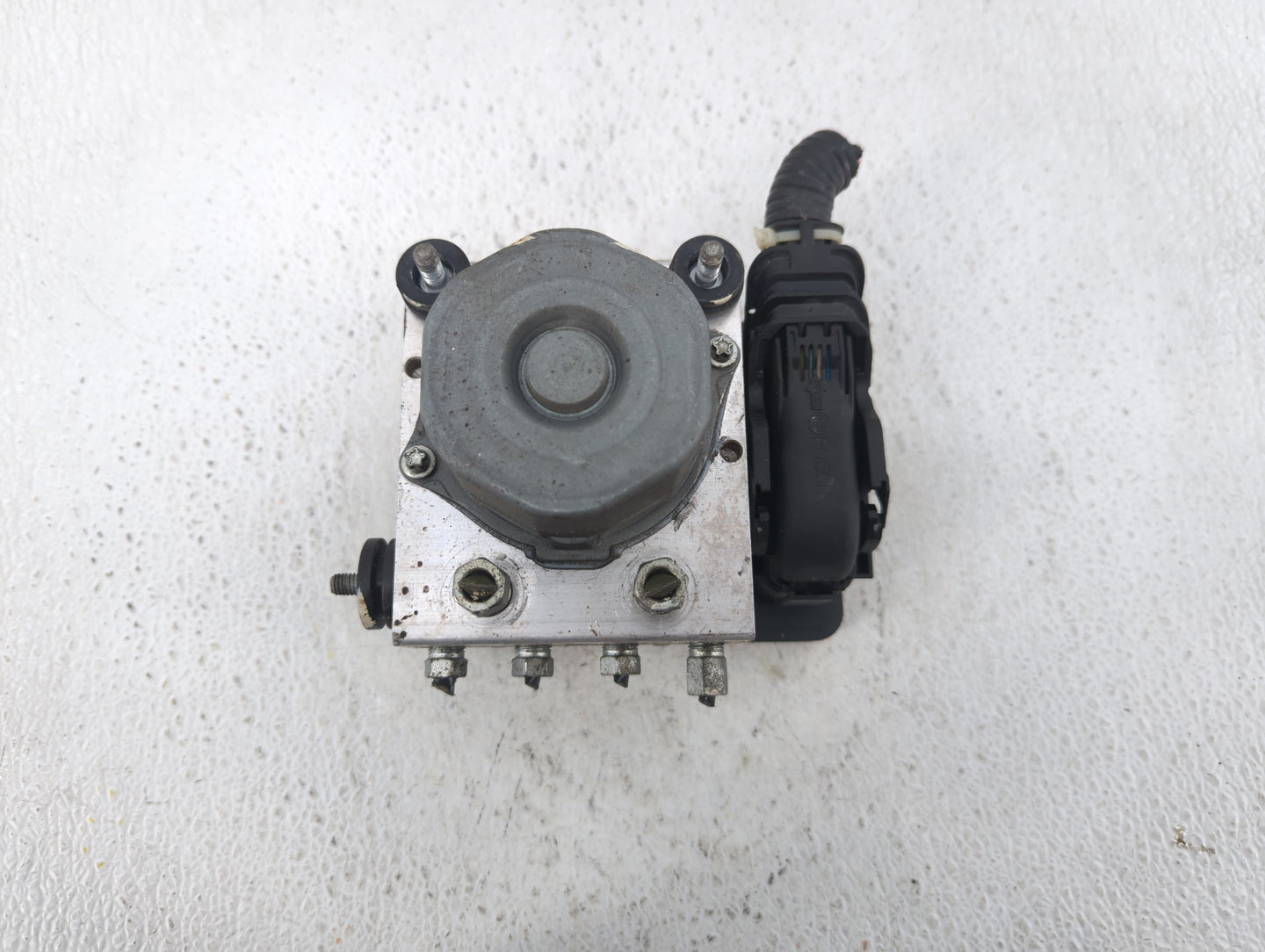 2015-2019 Nissan Versa ABS Pump Control Module Replacement P/N:47660 9KS0A Fits Fits 2015 2016 2017 2018 2019 OEM Used Auto 