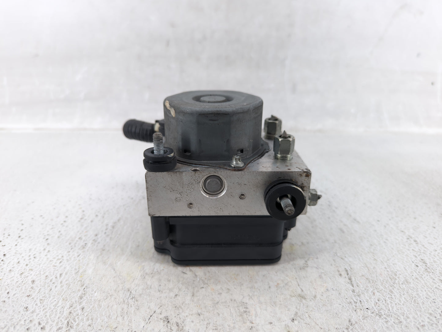 2015-2019 Nissan Versa ABS Pump Control Module Replacement P/N:47660 9KS0A Fits Fits 2015 2016 2017 2018 2019 OEM Used Auto 