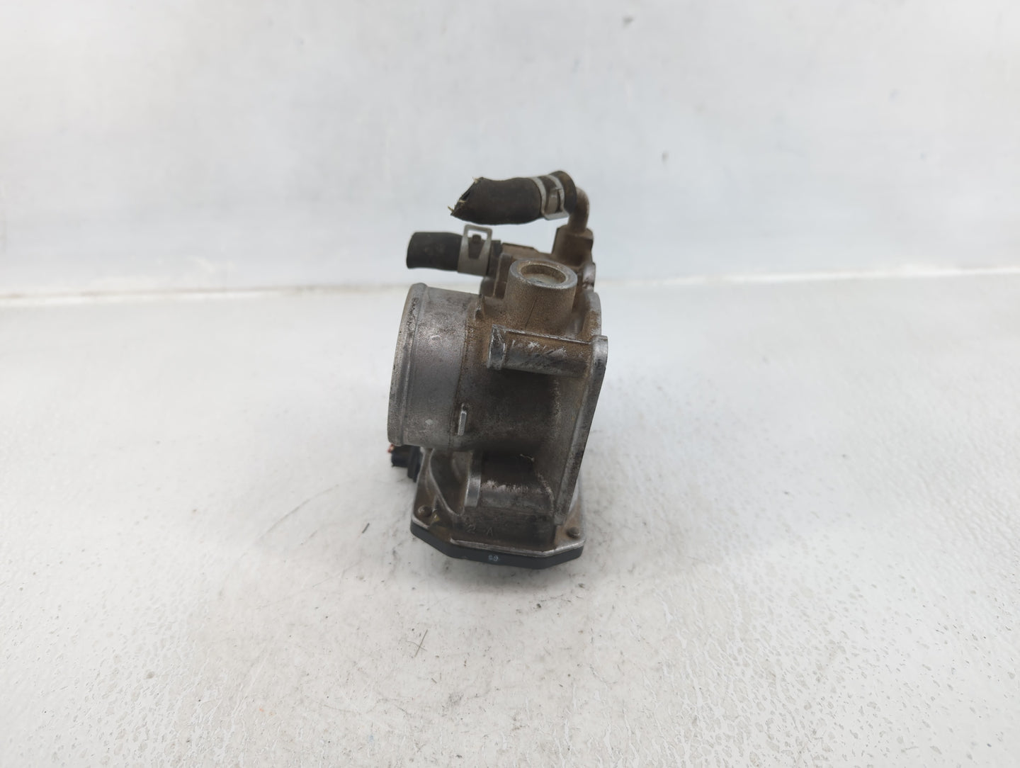 2012-2019 Nissan Versa Throttle Body P/N:3AA50-02 D Fits Fits 2012 2013 2014 2015 2016 2017 2018 2019 OEM Used Auto Parts - 