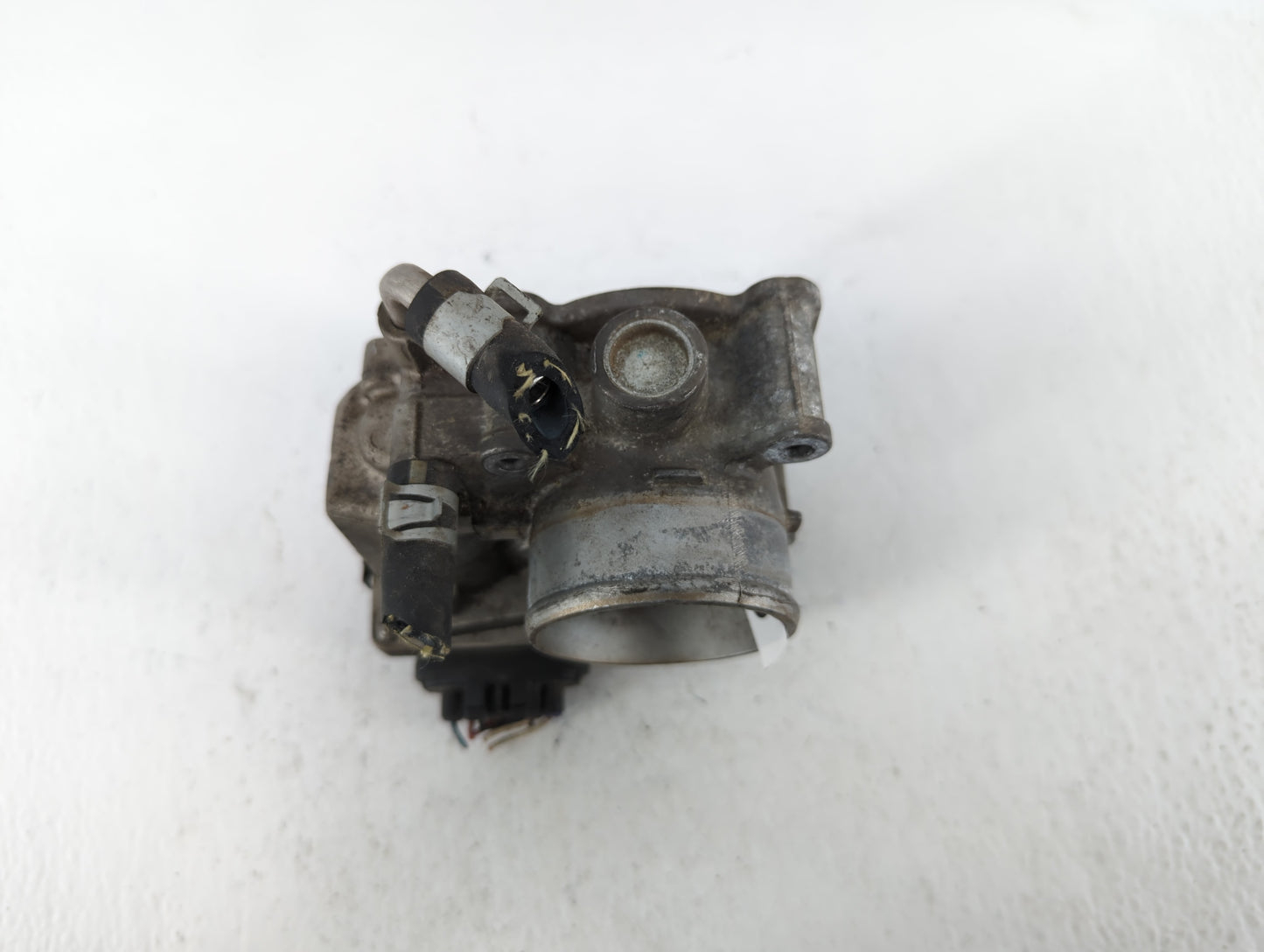 2012-2019 Nissan Versa Throttle Body P/N:3AA50-02 E Fits Fits 2012 2013 2014 2015 2016 2017 2018 2019 OEM Used Auto Parts - 